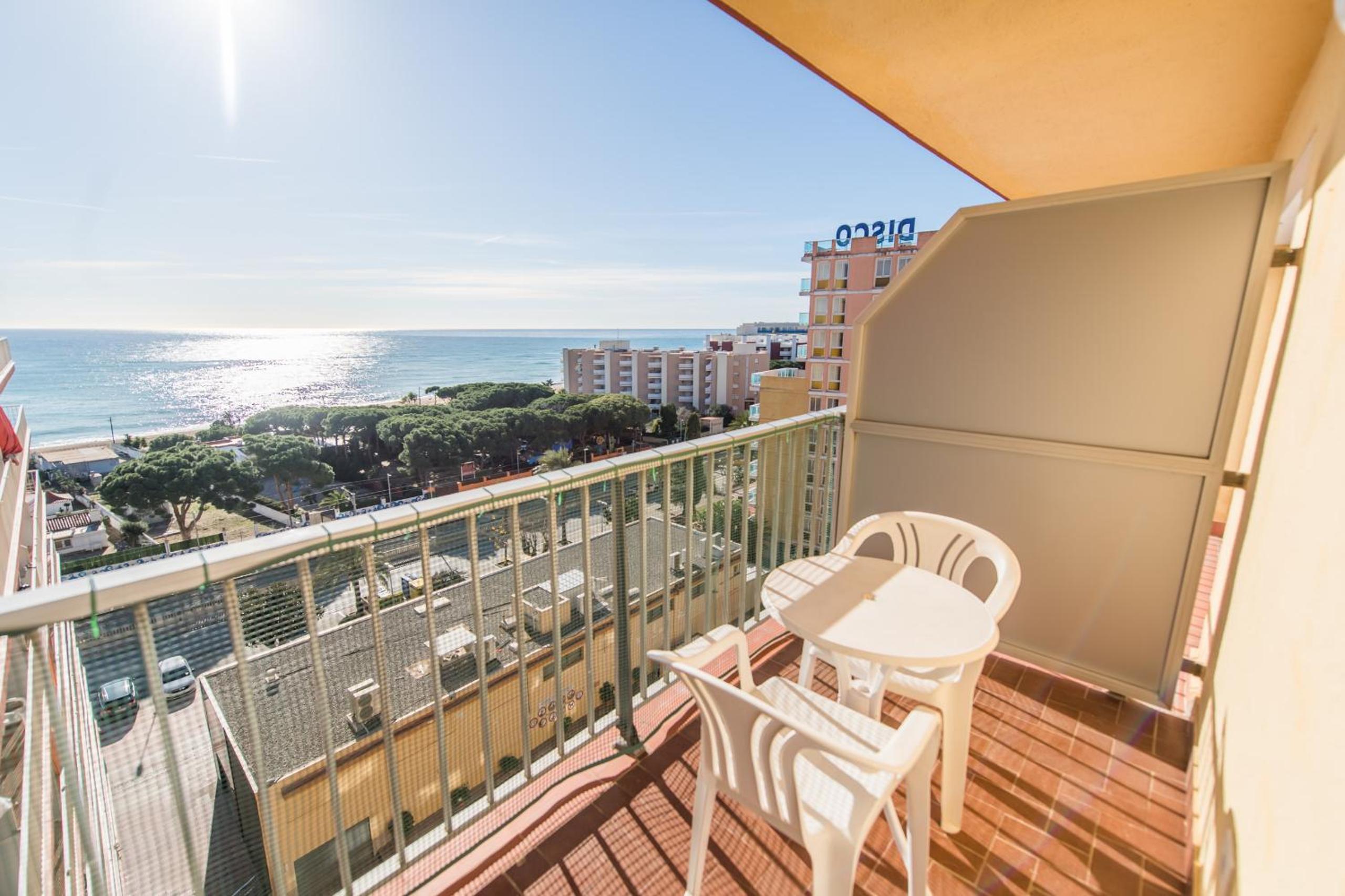 HomeHolidaysRentals Bonte view 4