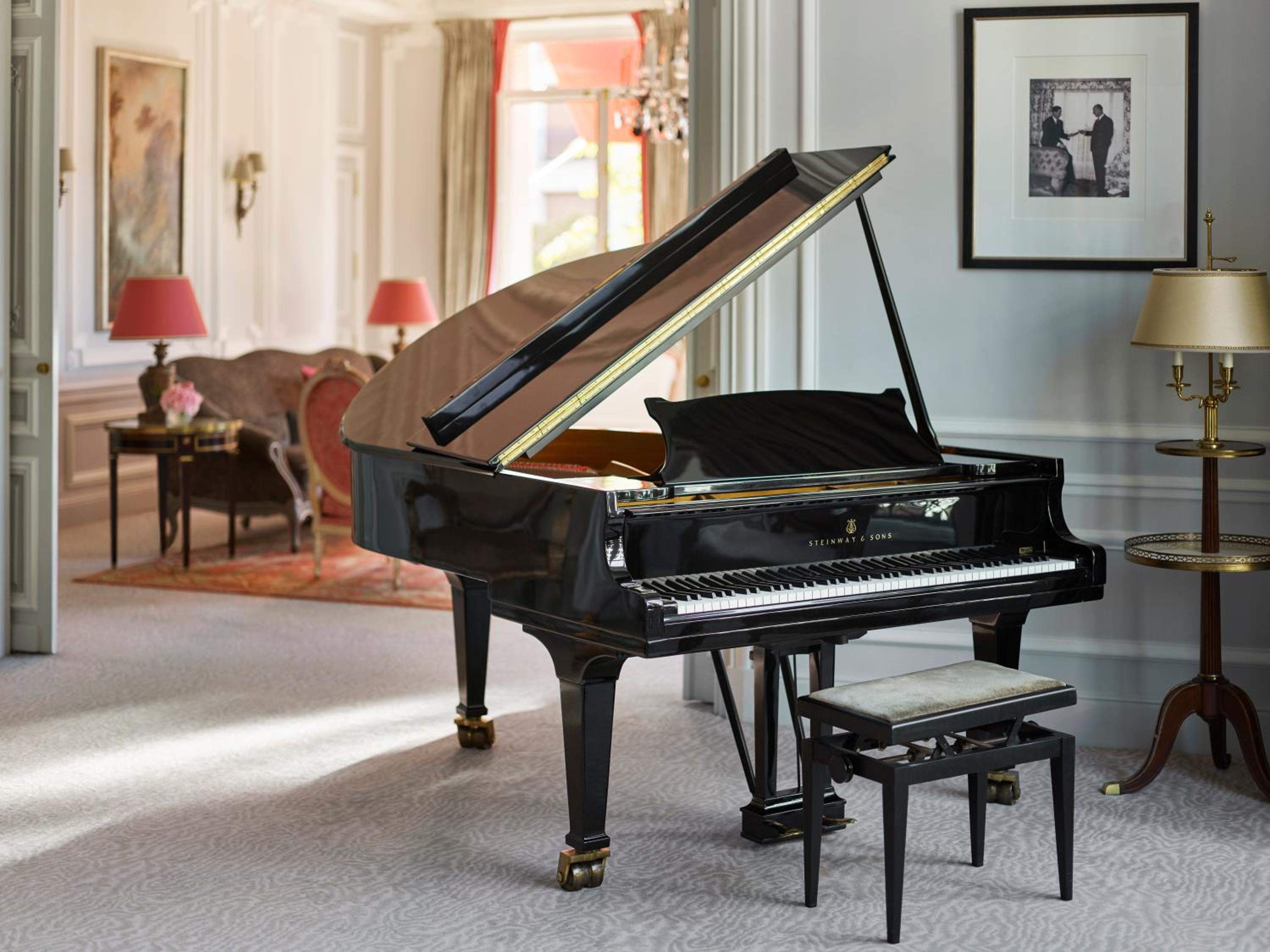 Hôtel Plaza Athénée - Dorchester Collection