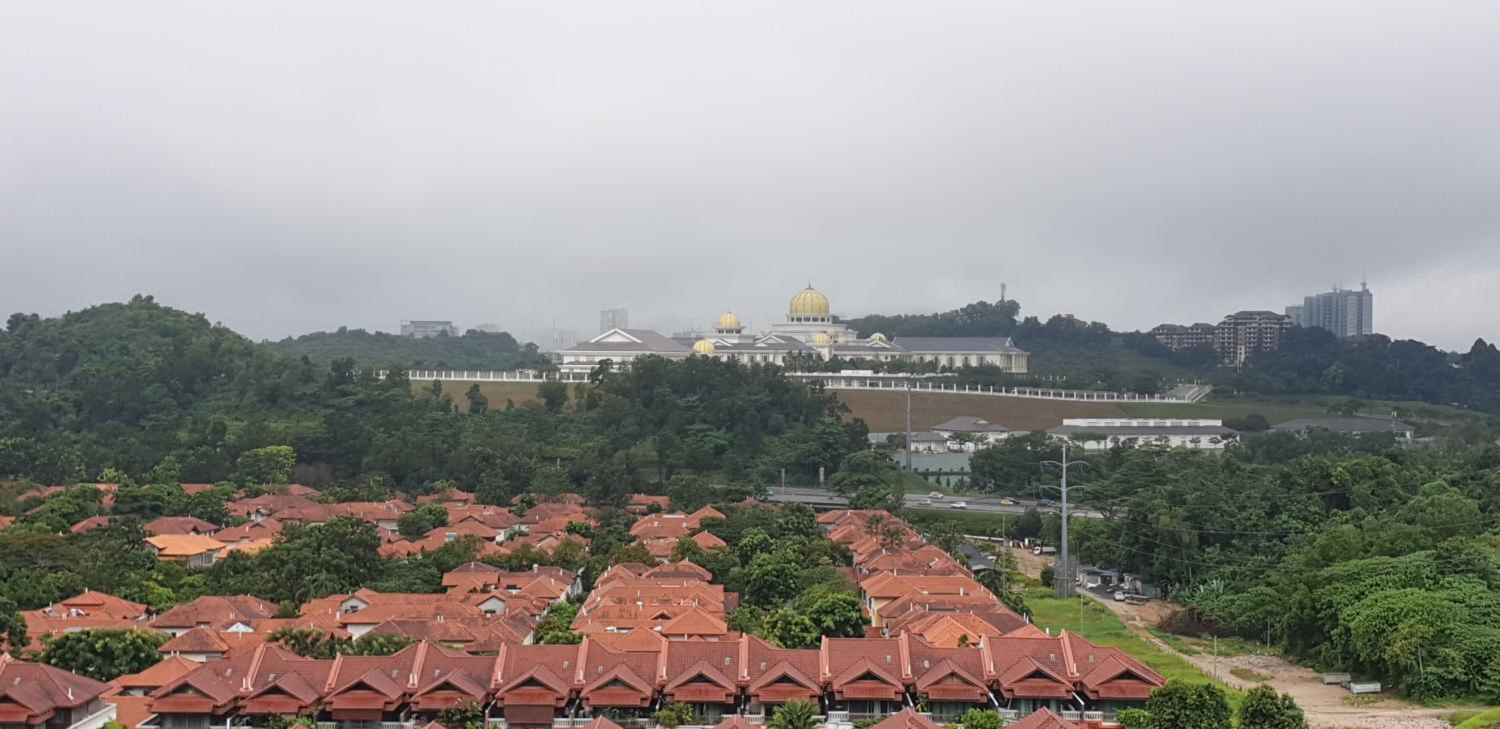 1room Publika