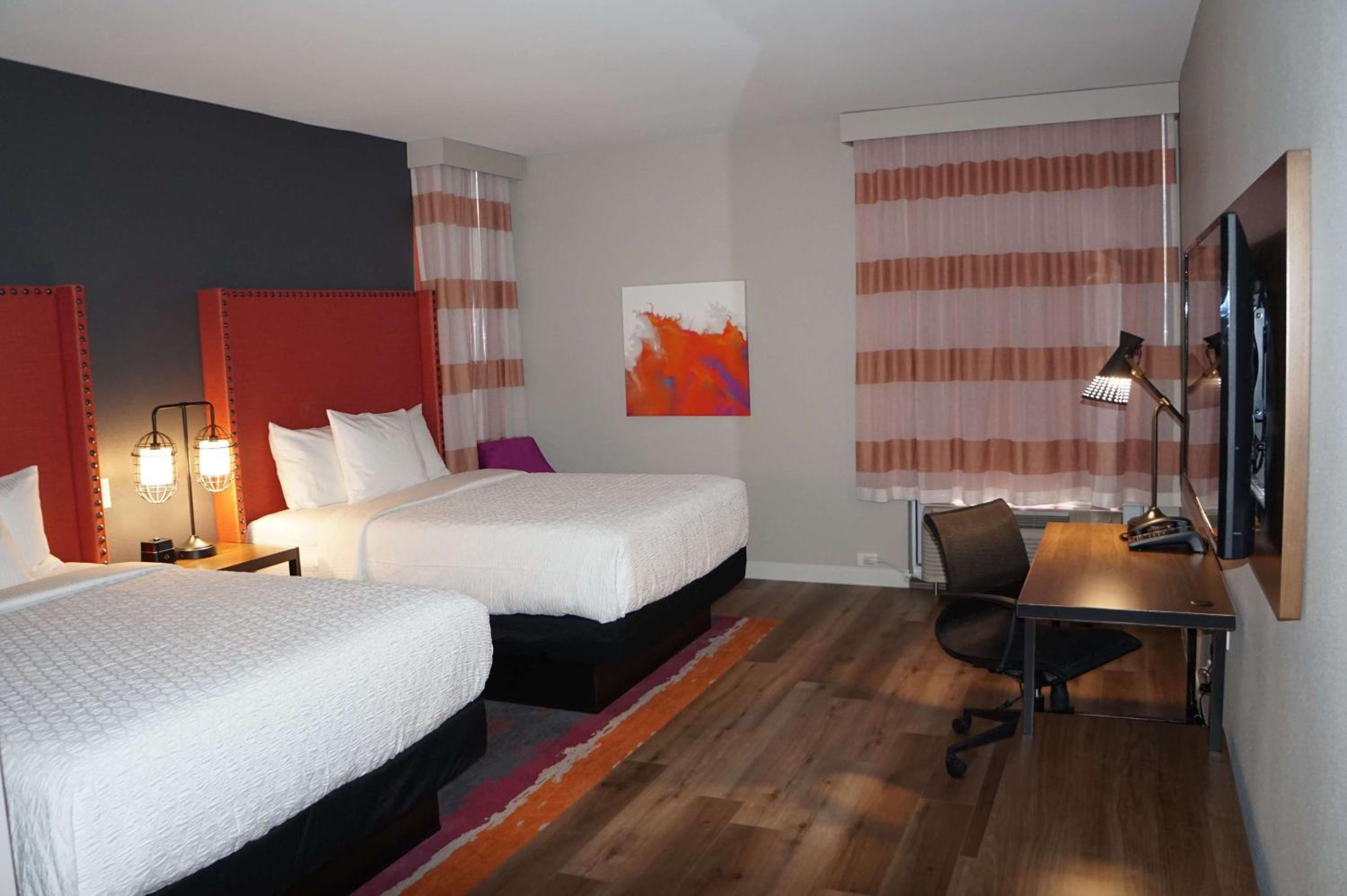 La Quinta Inn  Suites by Wyndham Lewisville - Property Image 7