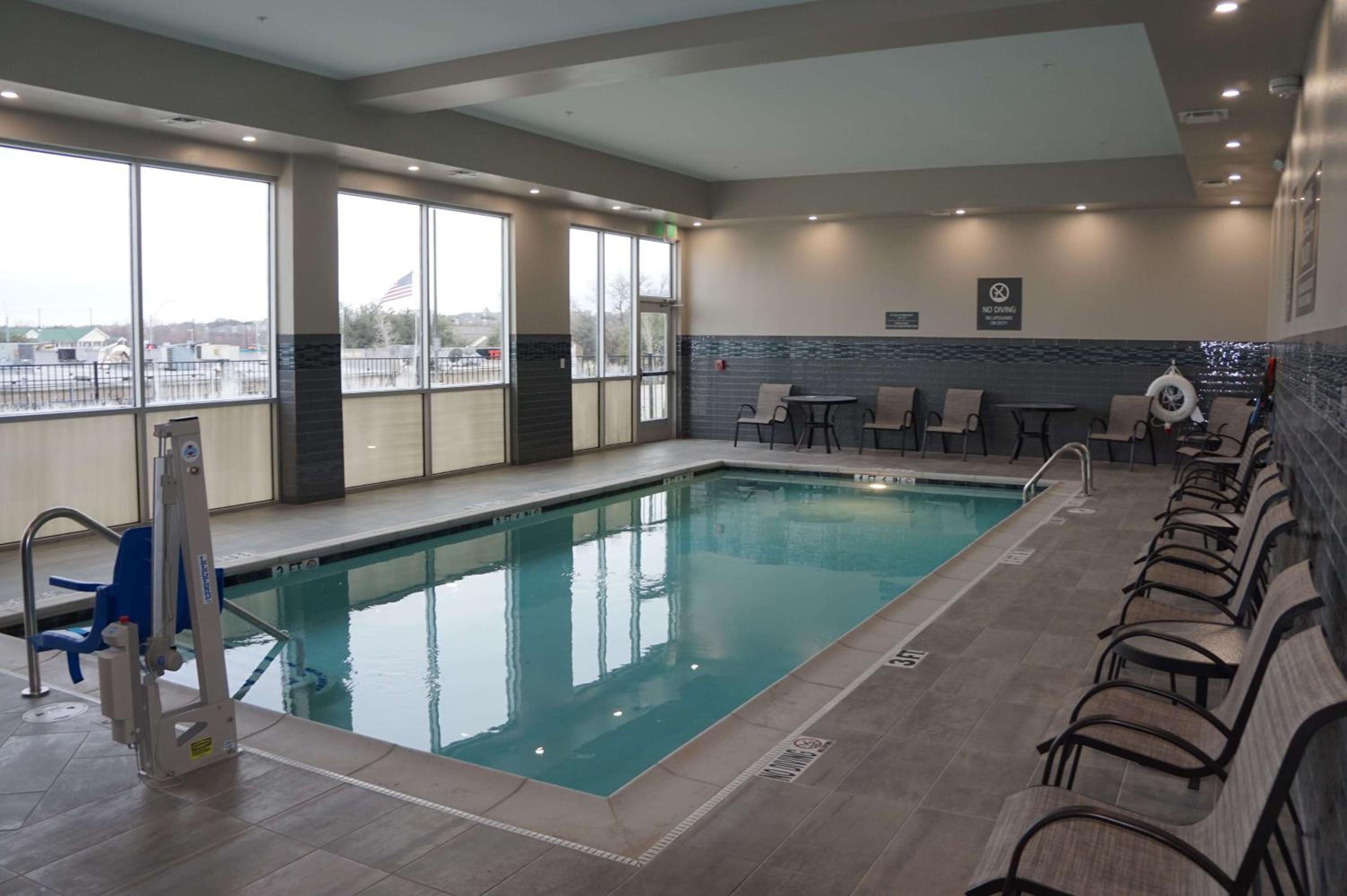 La Quinta Inn  Suites by Wyndham Lewisville - Property Image 2