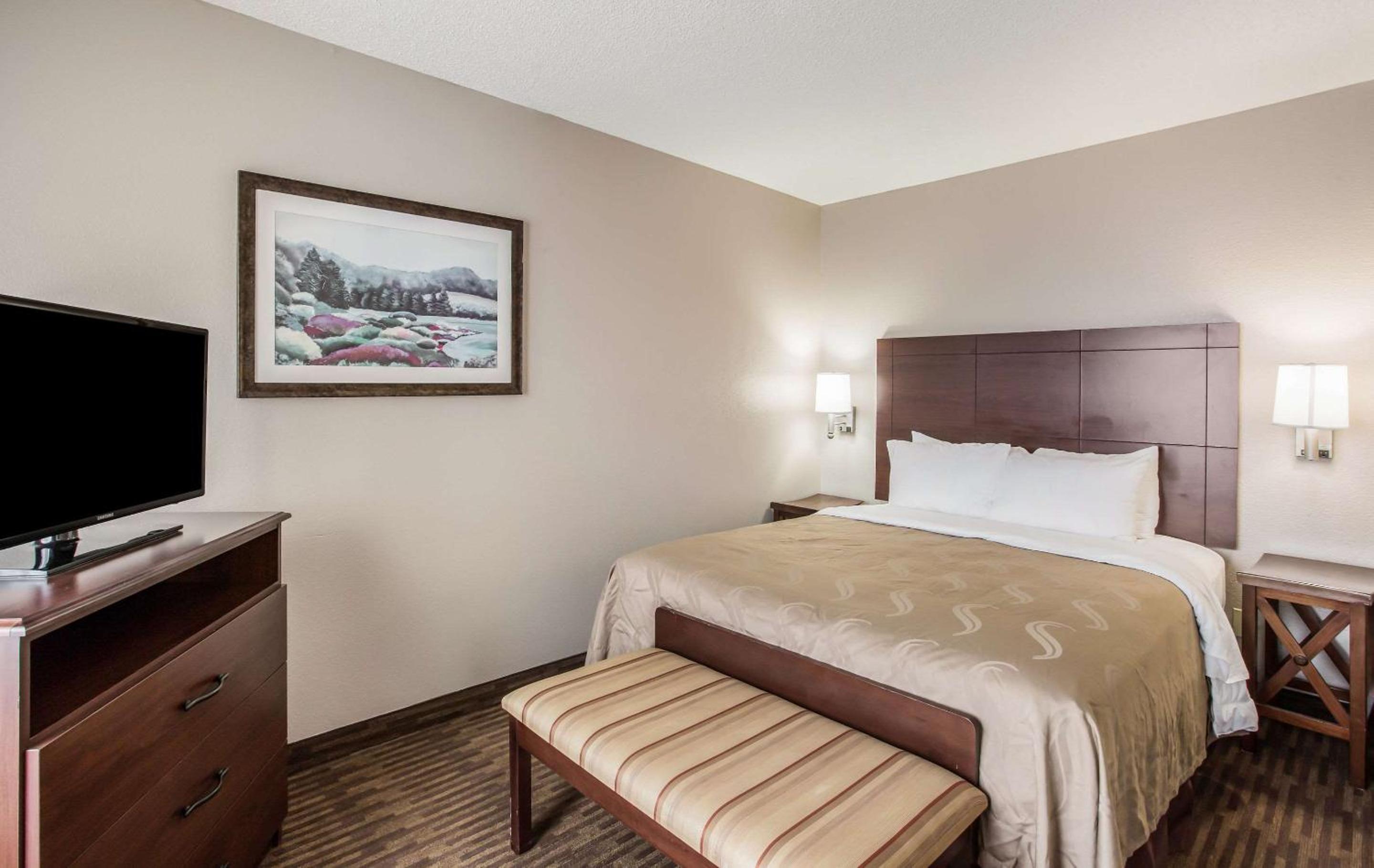 Lawrence Vacations - Quality Inn  Suites Lawrence - University Area - Property Image 33