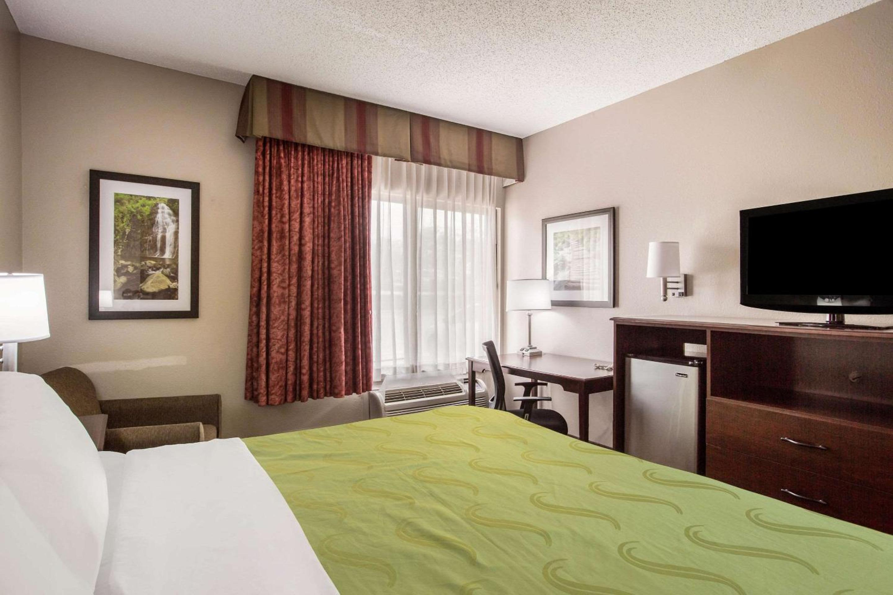 Lawrence Vacations - Quality Inn  Suites Lawrence - University Area - Property Image 5