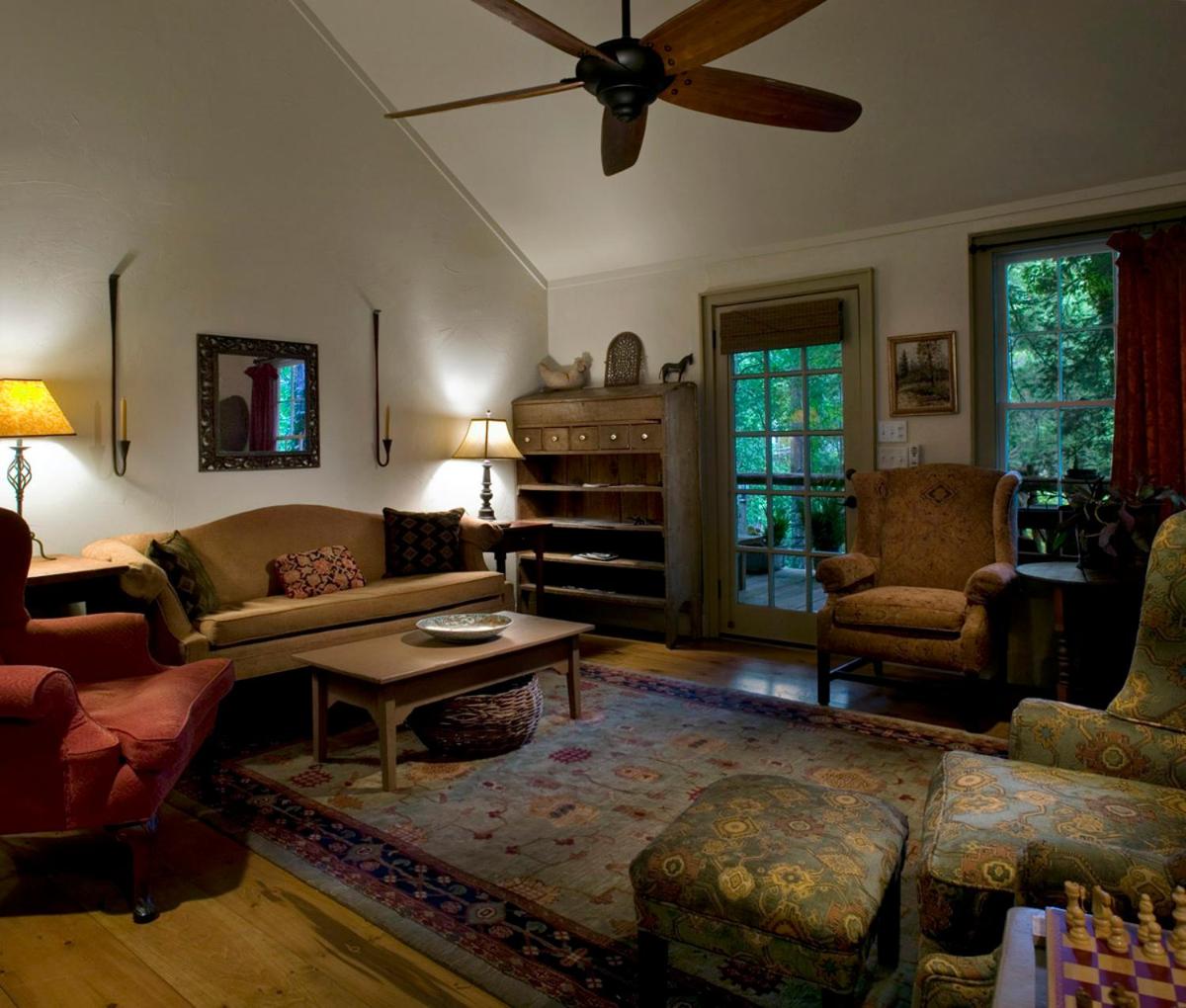 Lake Rabun Hotel