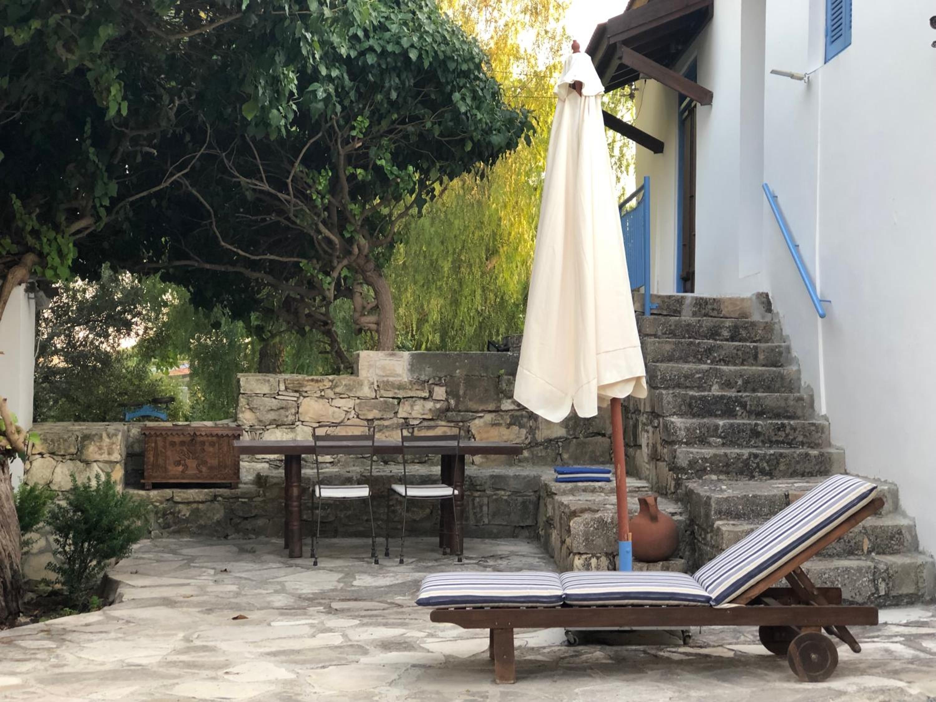 Cecilias Courtyard