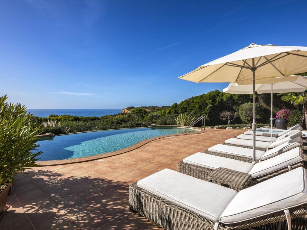 Villa Vale De Lapa, Amazing Sea Views, Heated Swimming Pool, Jacuzzi view 3