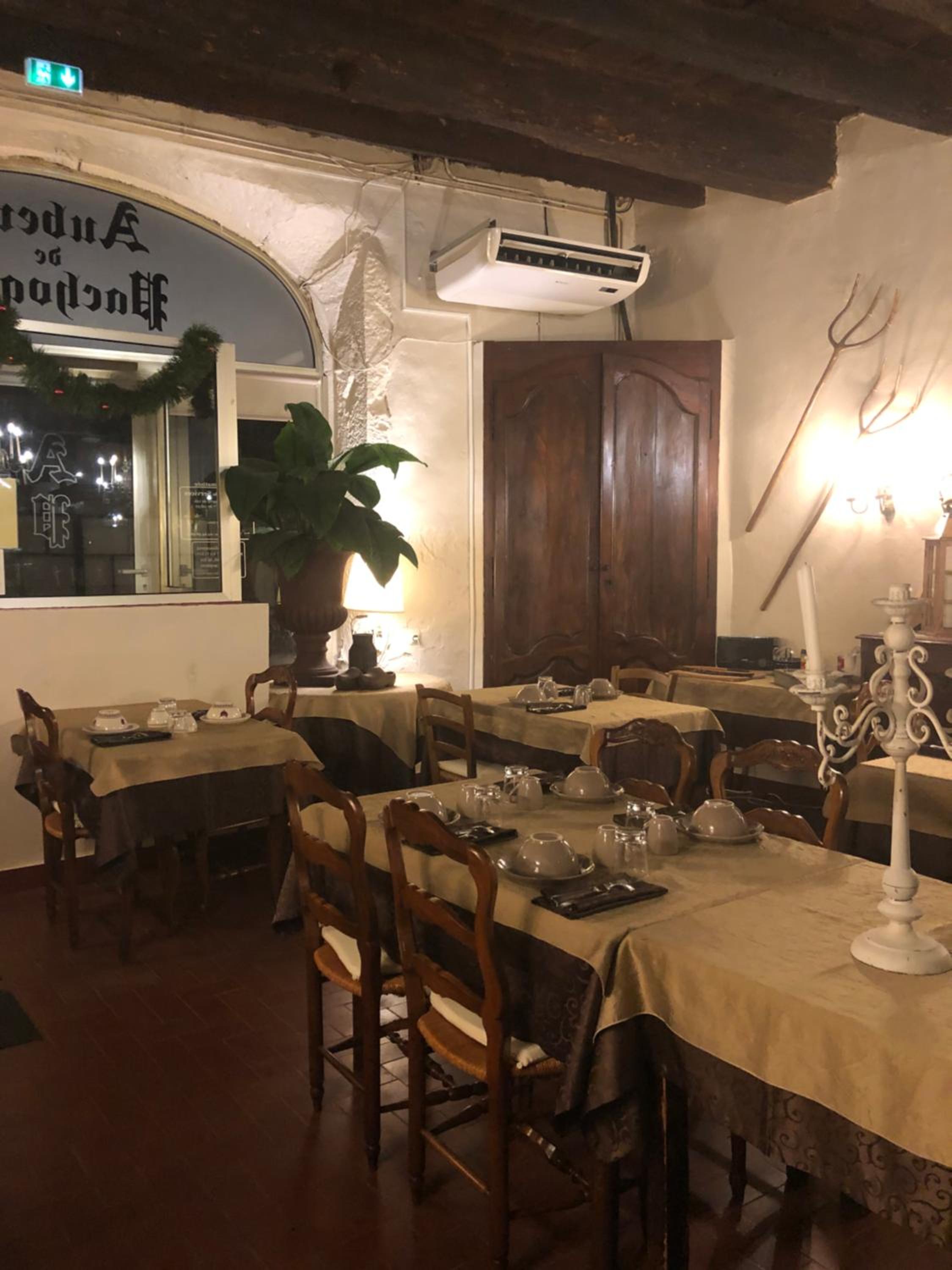 restaurant