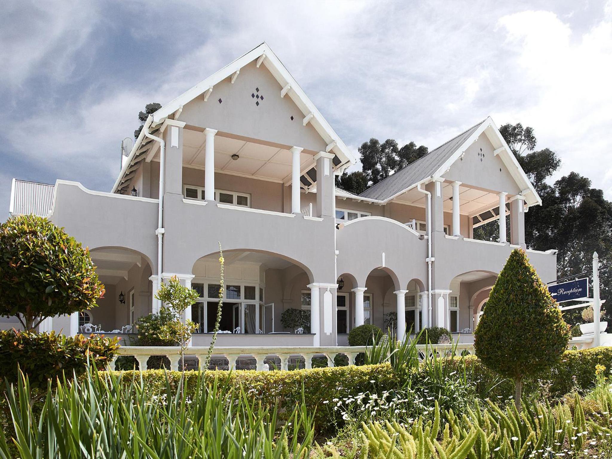 Parkes Manor view 4