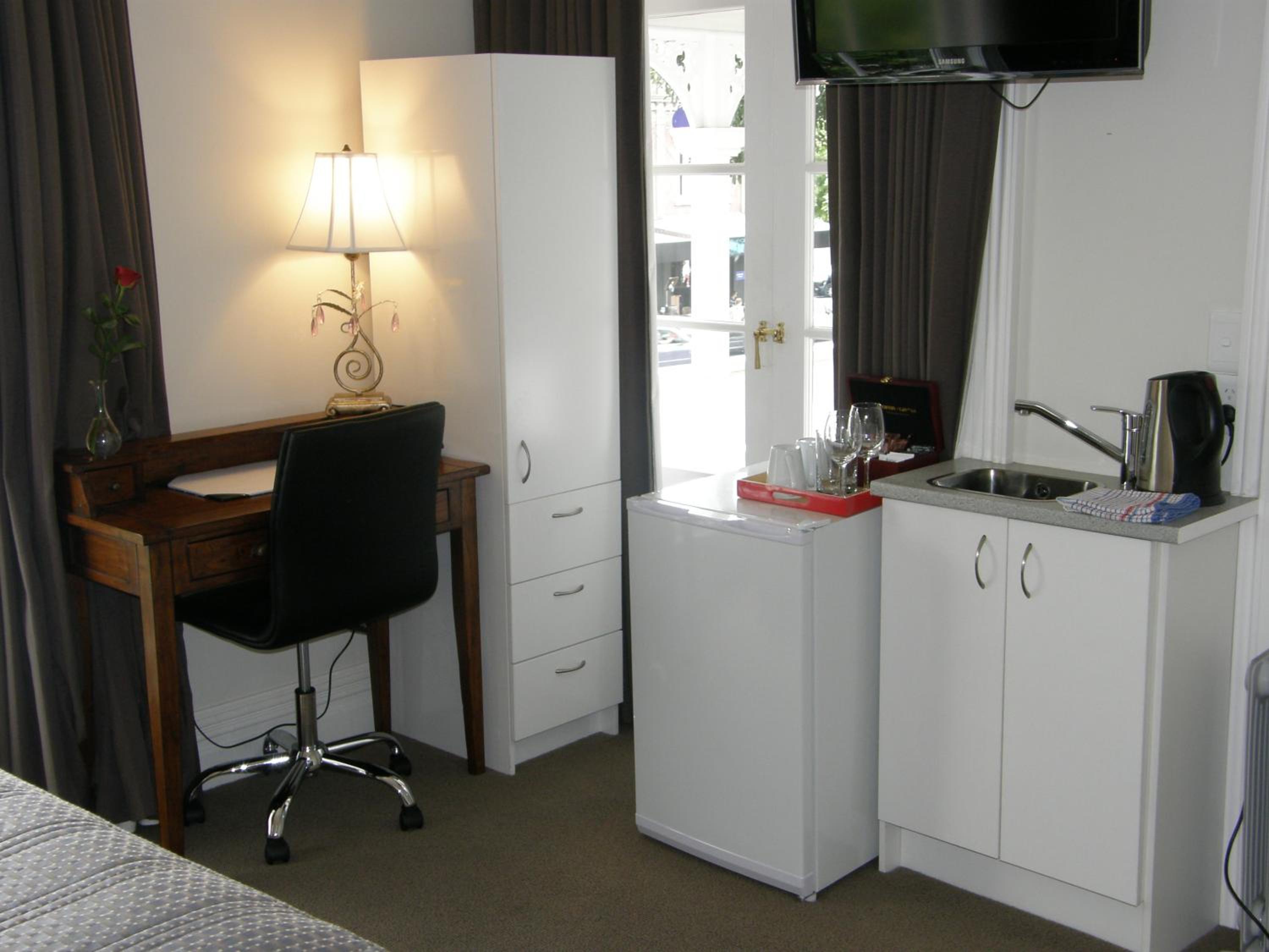 Ponsonby Manor