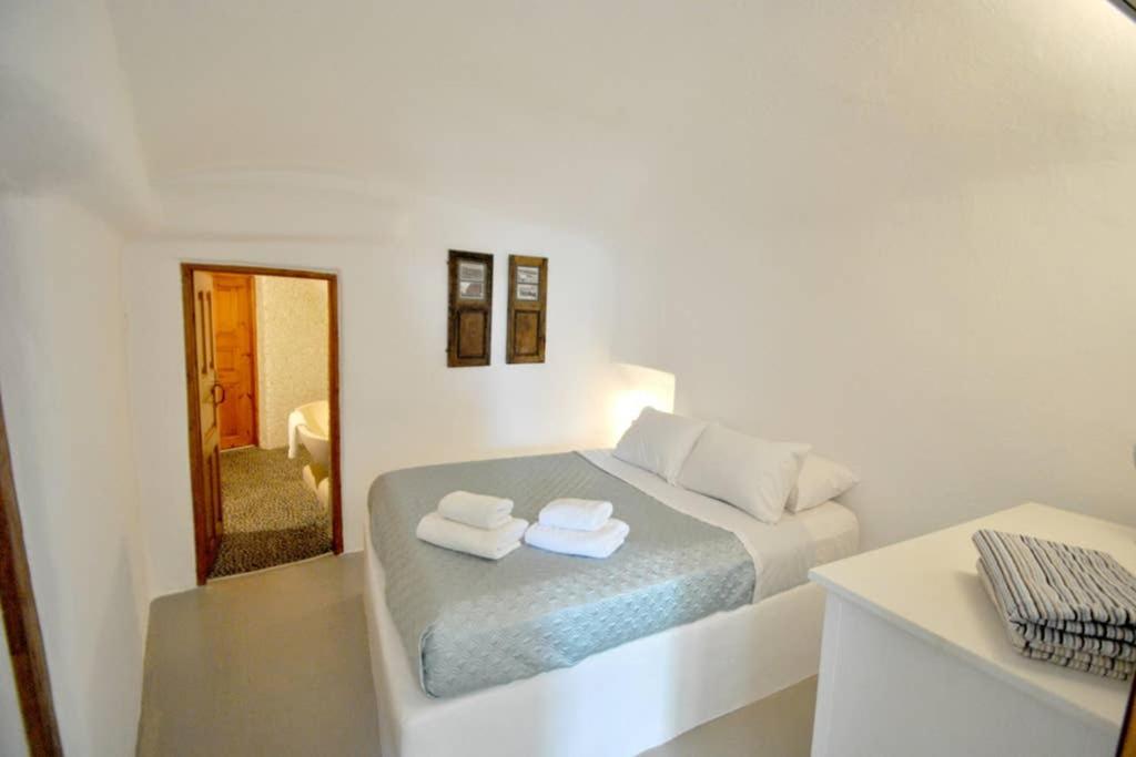 Ambrosia Cave Villa with Seaview & Private Pool