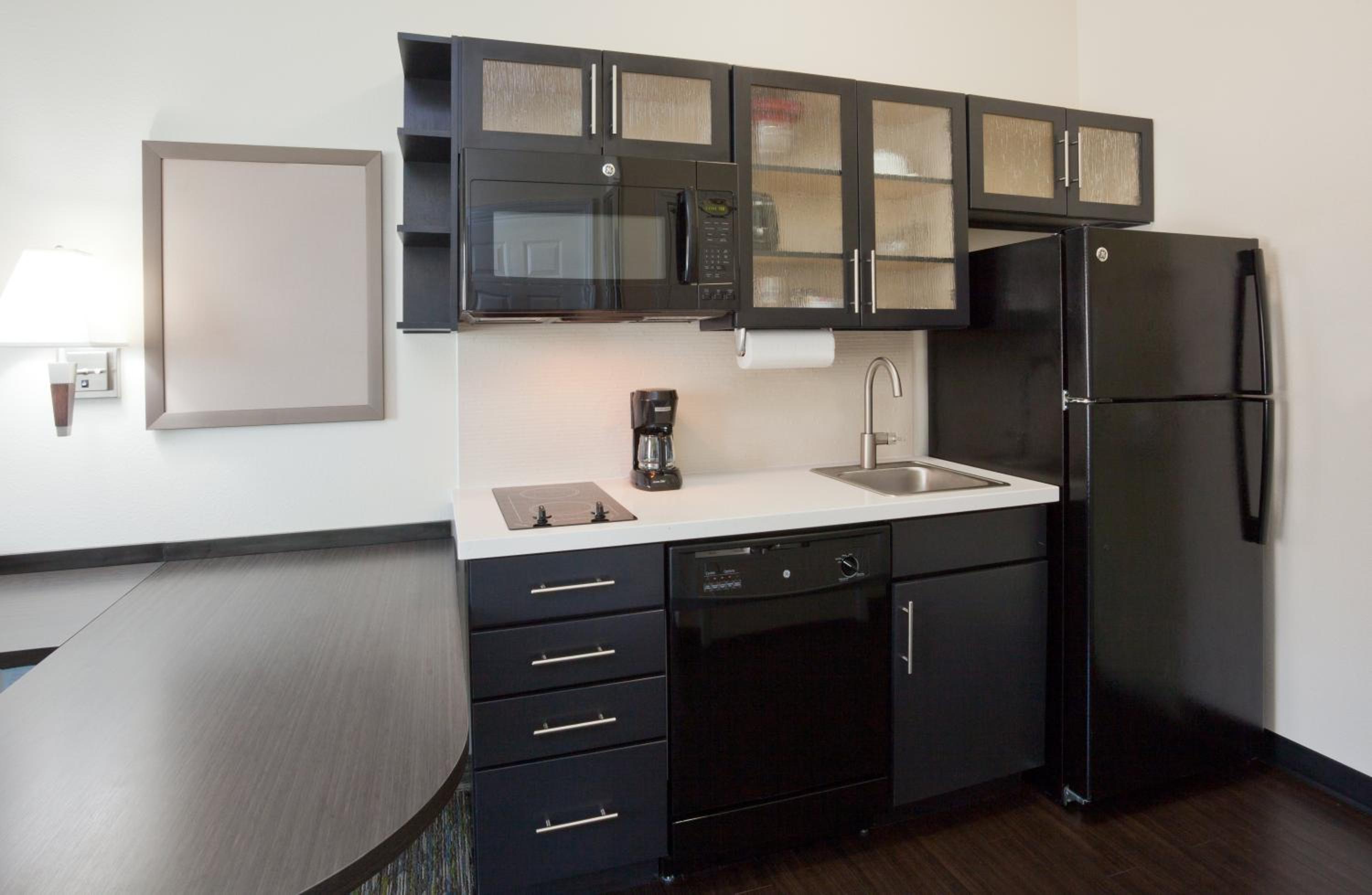 Dickinson Vacations - Candlewood Suites Dickinson, an IHG Hotel - Property Image 1