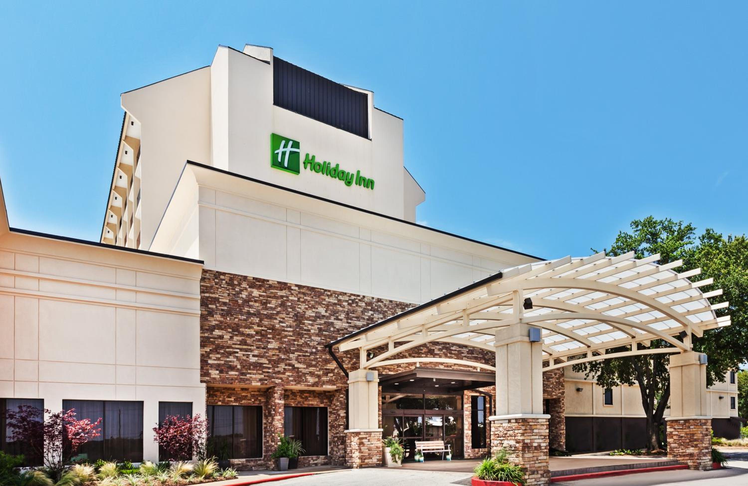Hotel Holiday Inn Tyler - Conference Center, an IHG Hotel - Image 1
