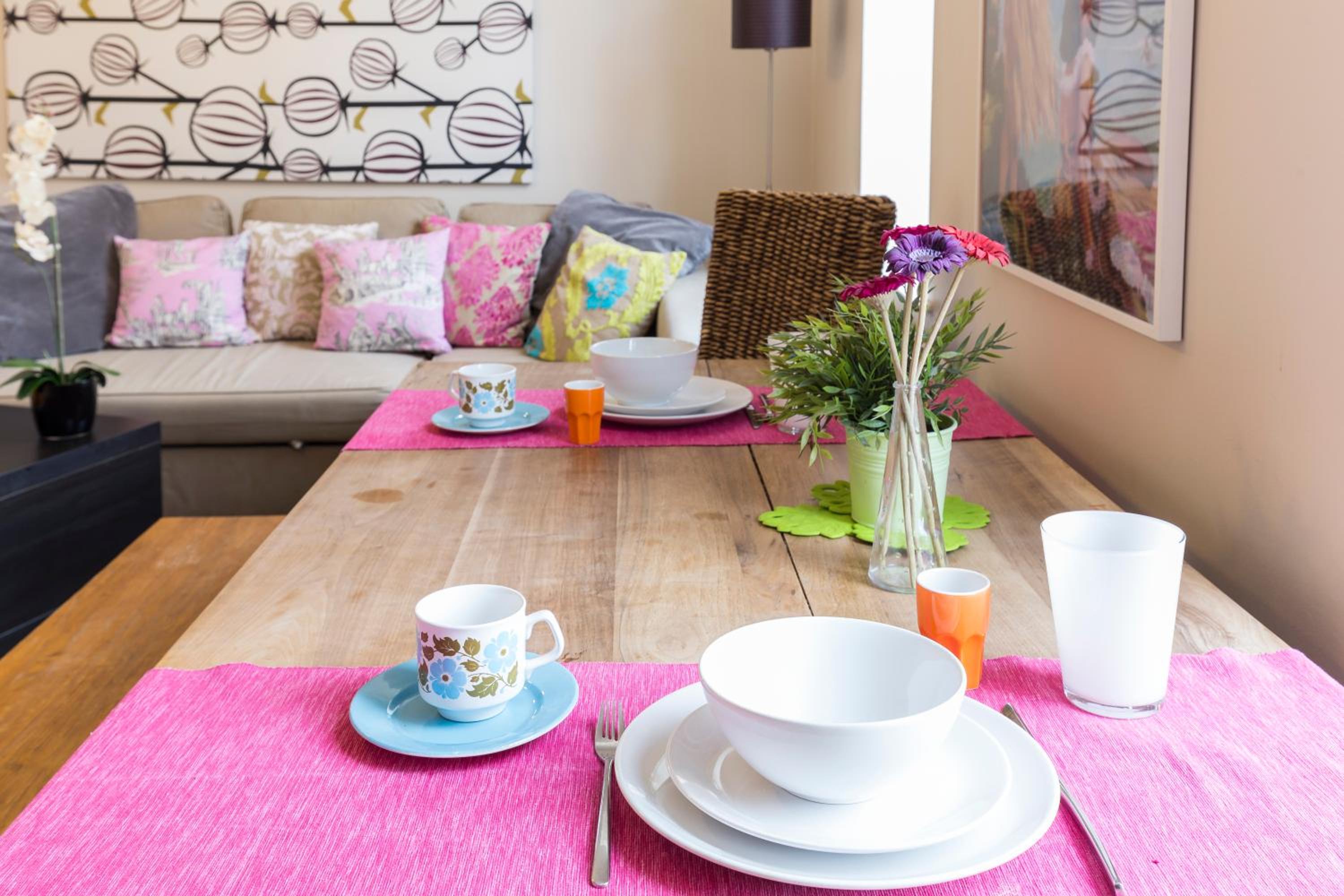Modernised Apartments 1 and 2 Bedrooms Option Terrace and Balcony High Street