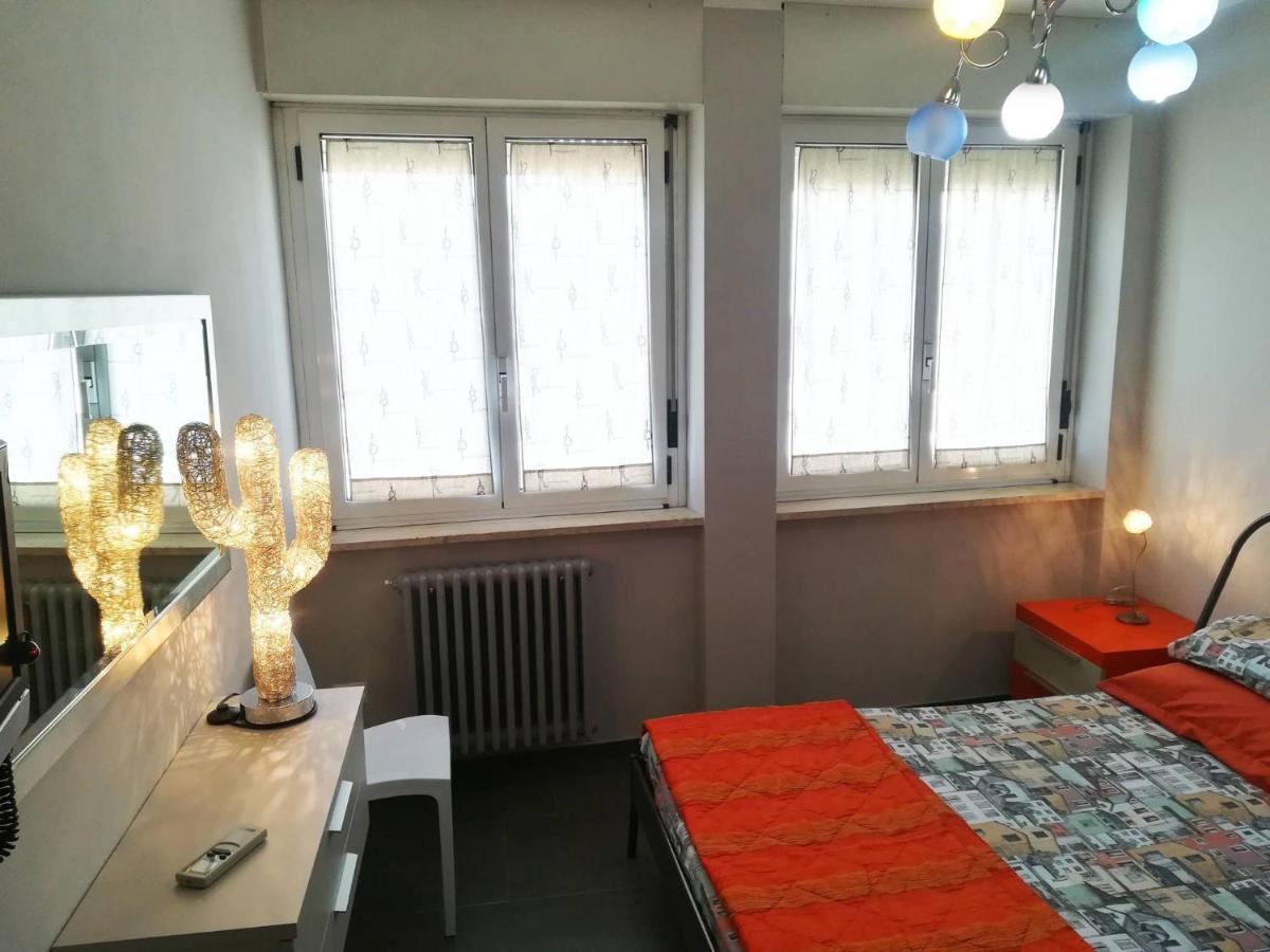 Modern Holiday Apartment With Wi-fi, Air Conditioning And Balcony; Pets Allowed view 3