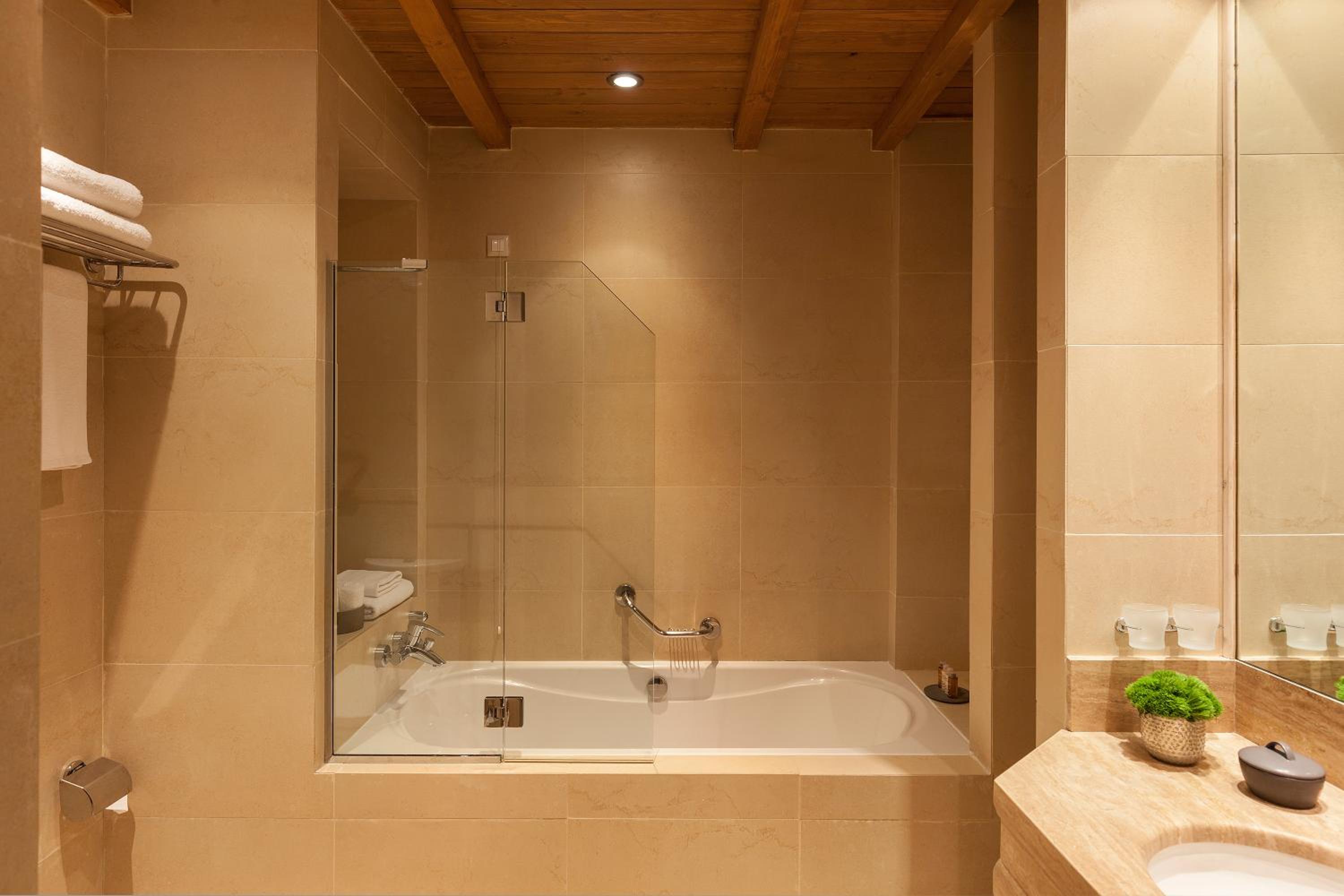 Santa Marina Arachova Resort & Spa