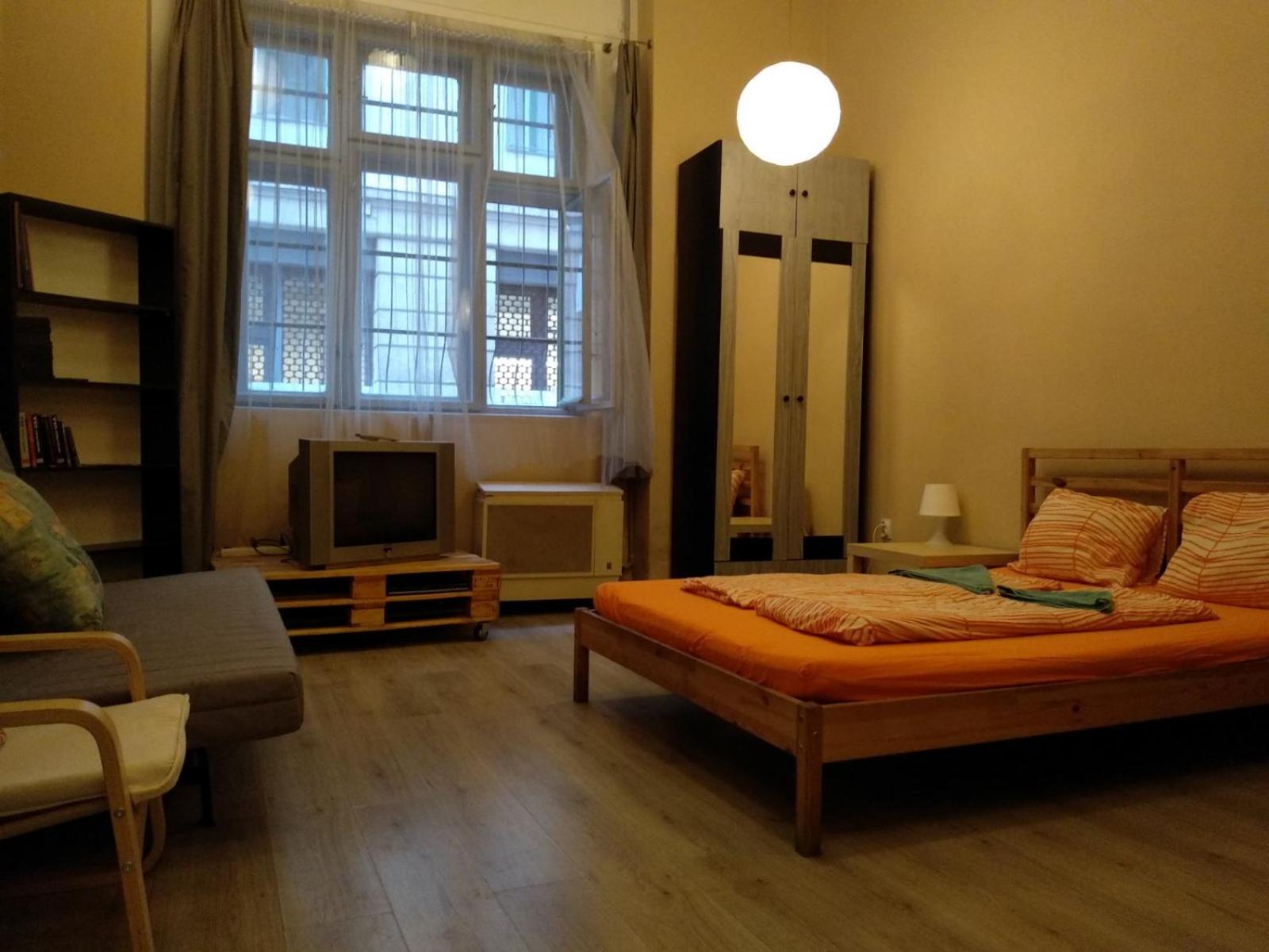 HoBar Hostel 3