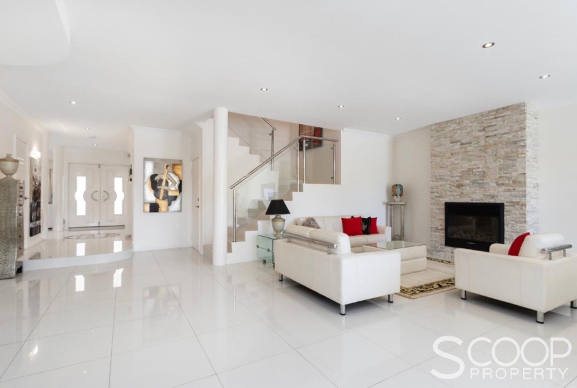 Luxury Villa W Pool & Spa 5 BEDROOMS