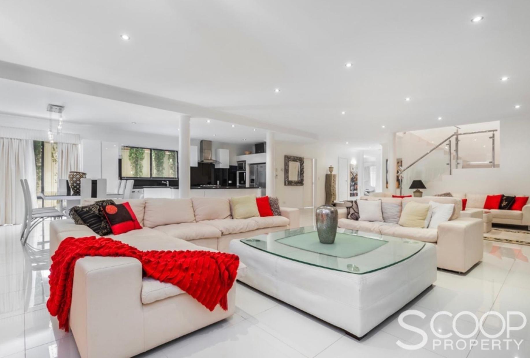 Luxury Villa W Pool & Spa 5 BEDROOMS