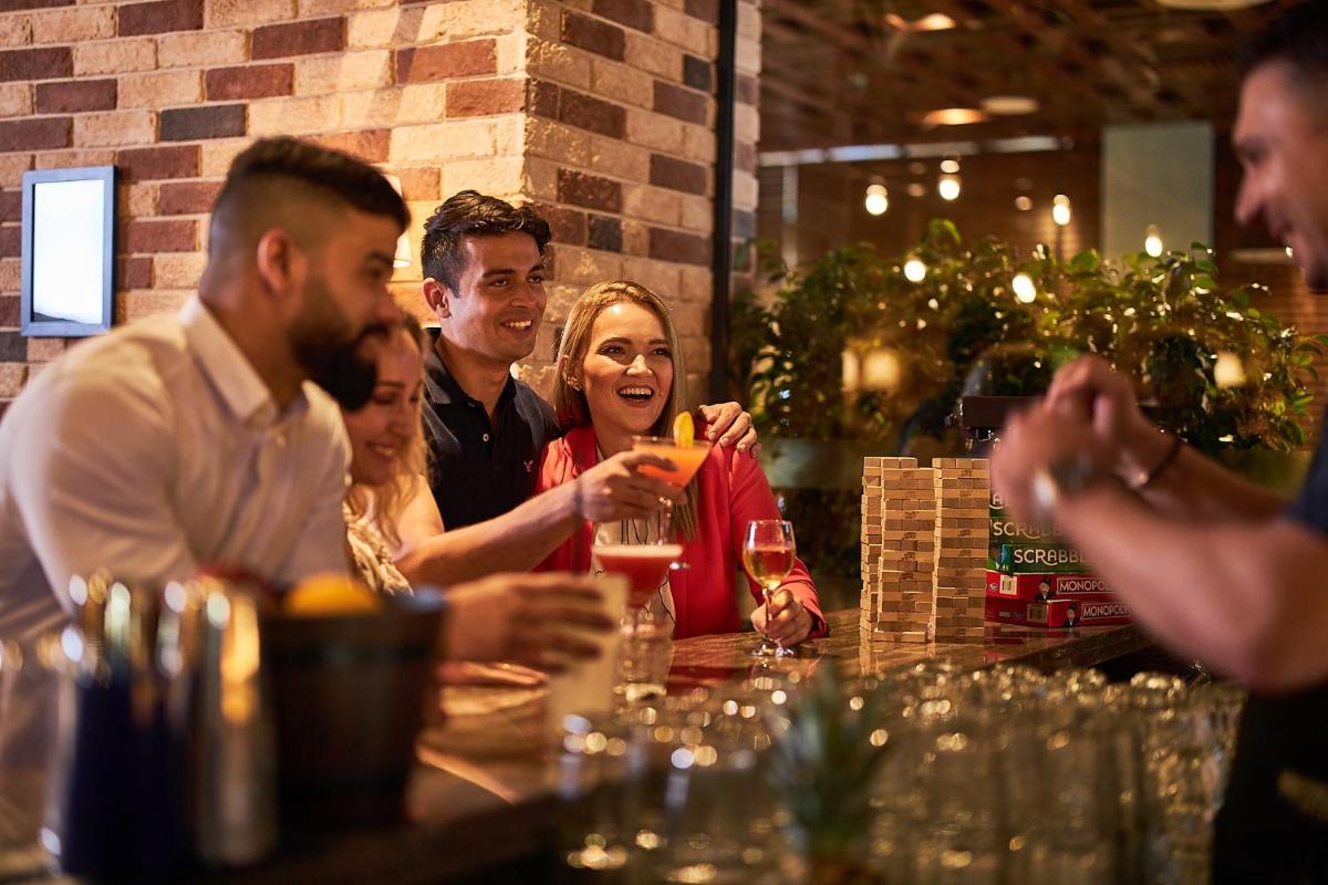 bar