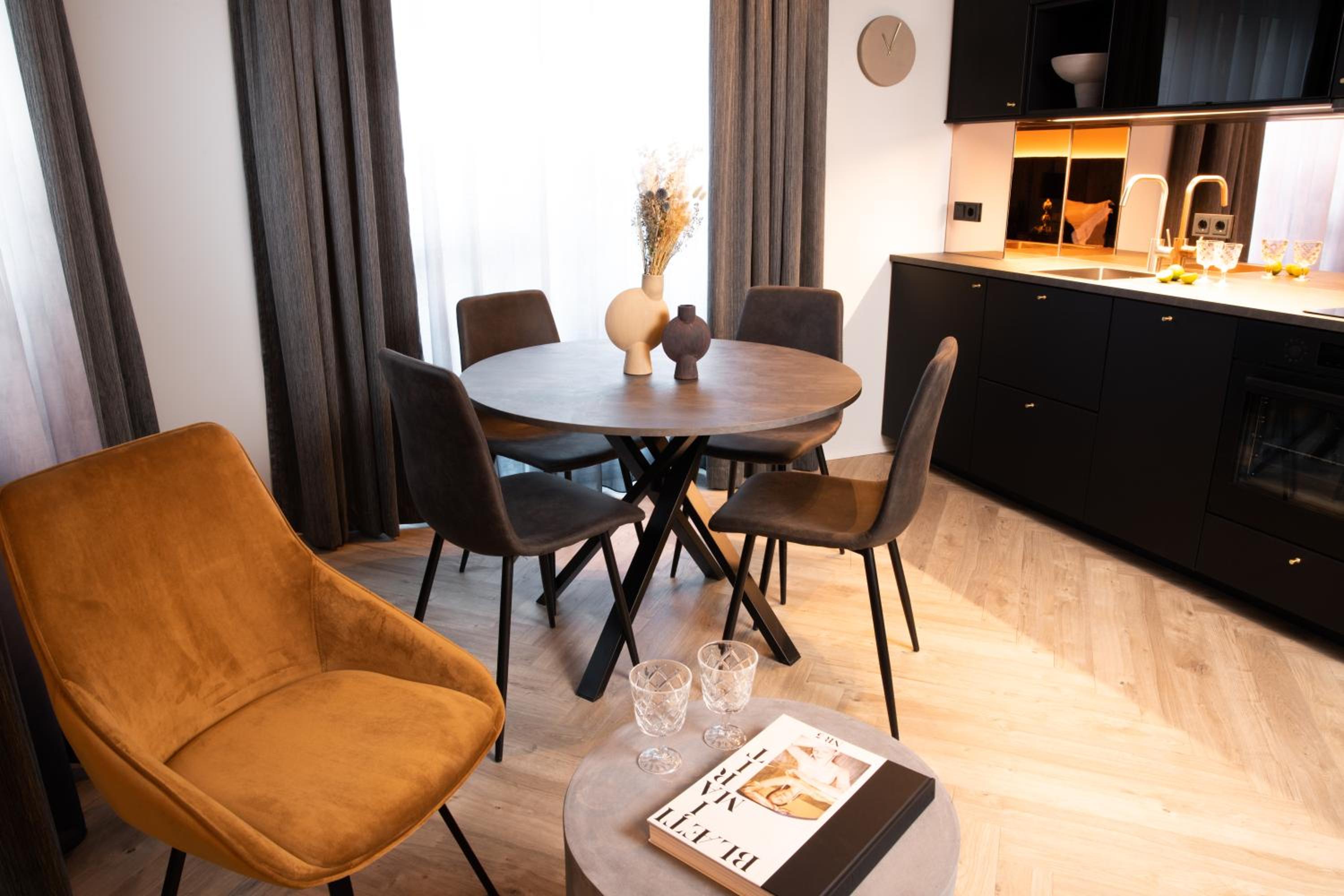 Backyard Apartments by Heimaleiga view 4