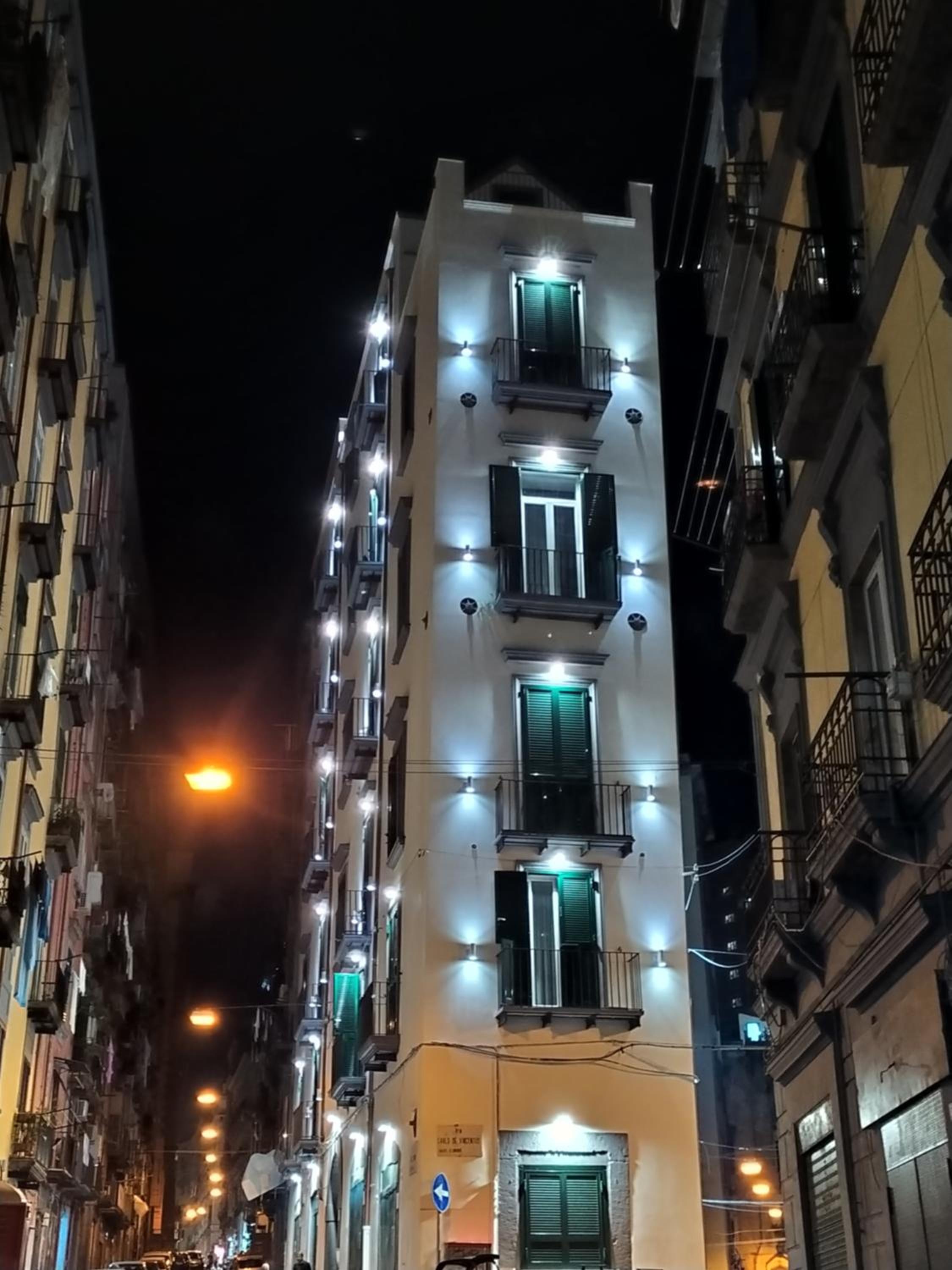 Palazzo Settembrini 49 en Naples — building