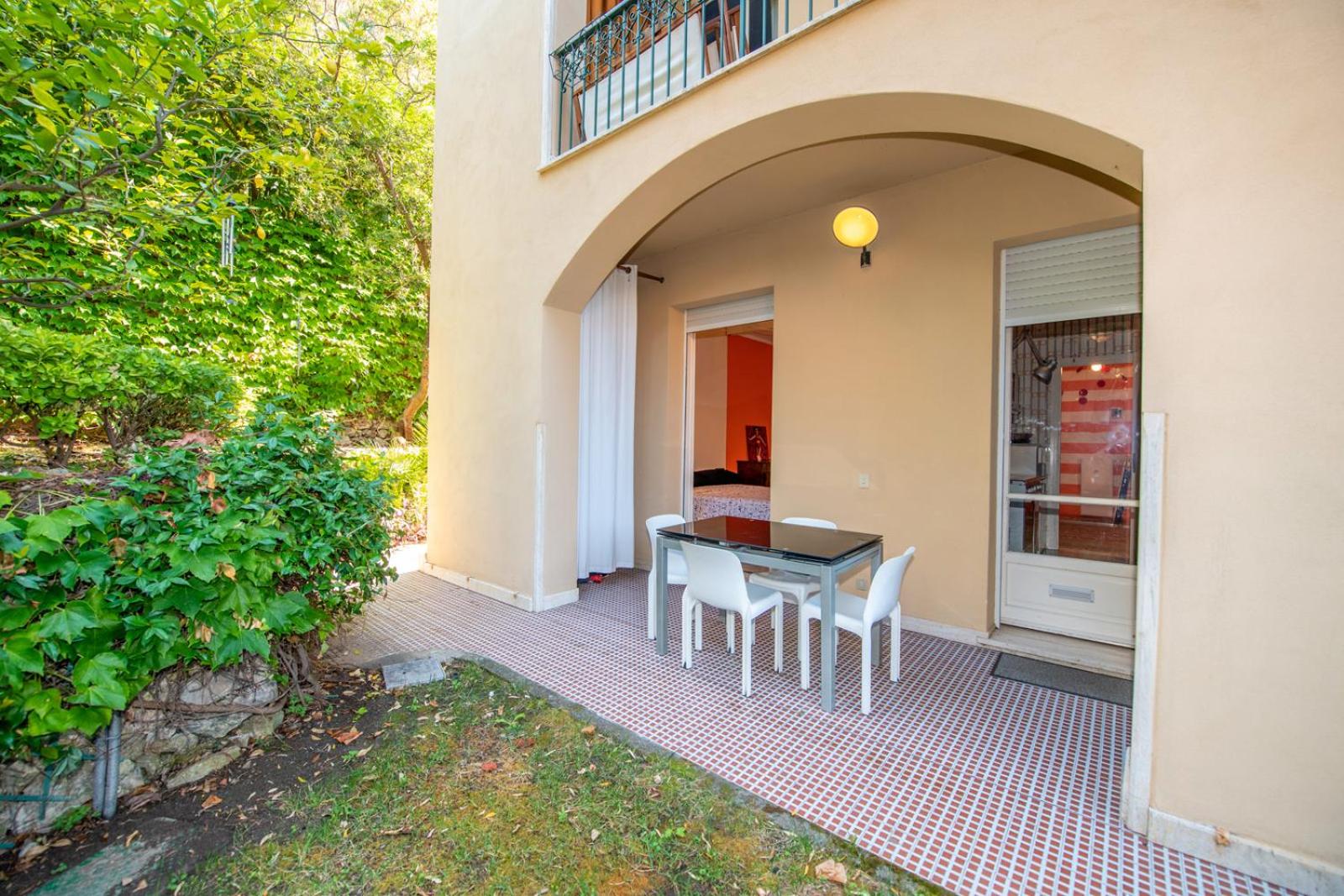 House with garden Baia dei Saraceni view 3