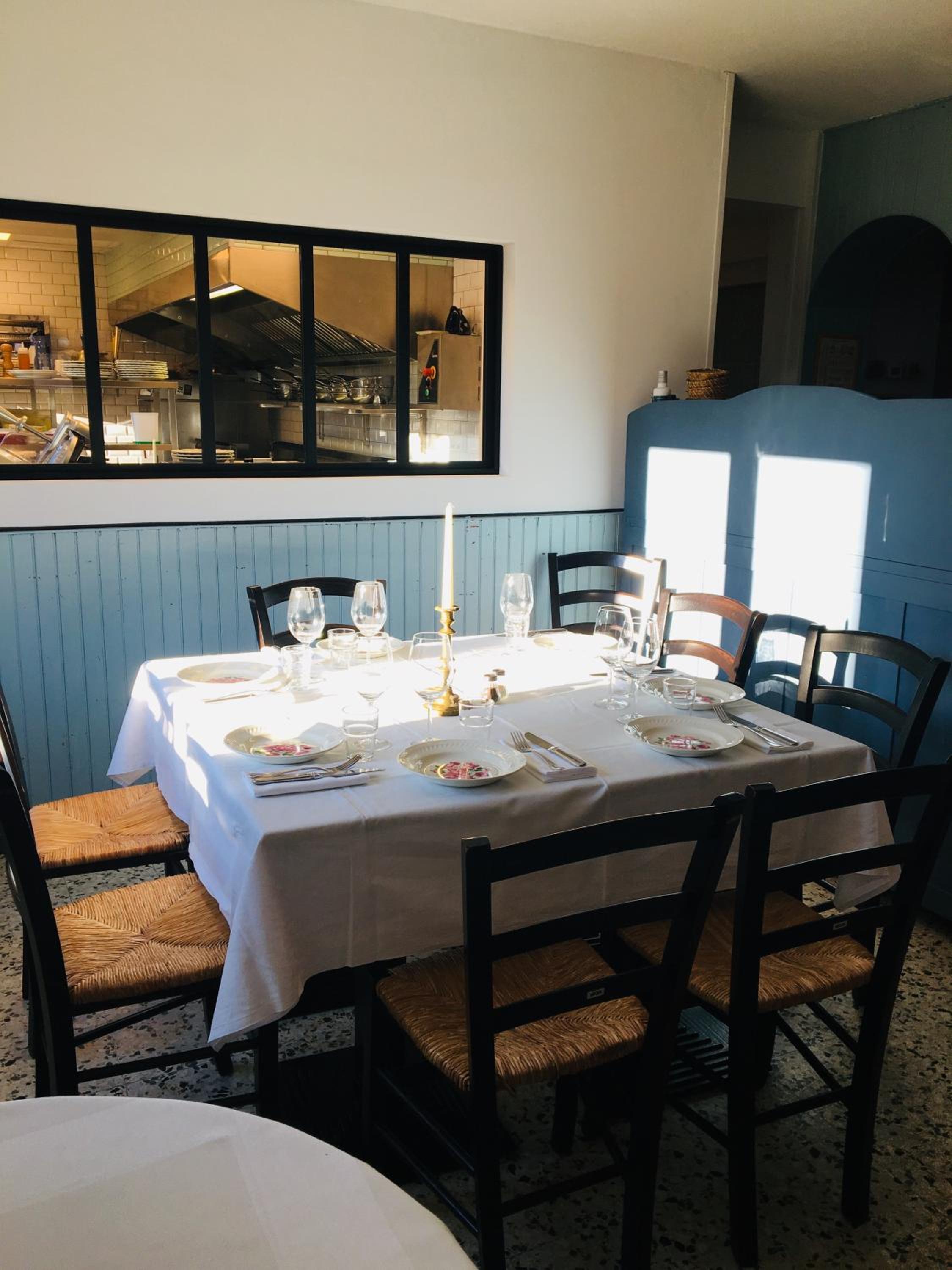 restaurant