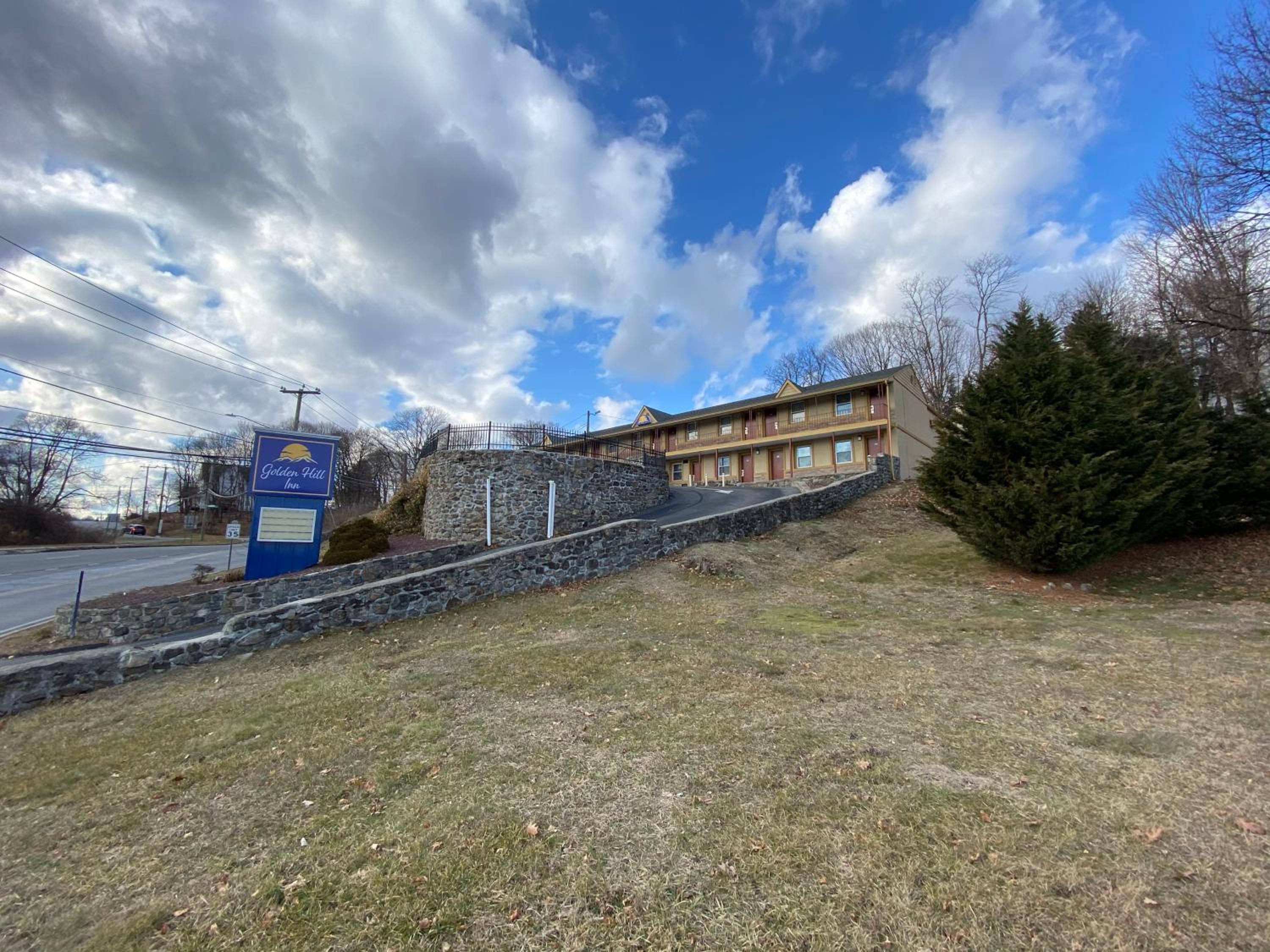 Danbury Vacations - Golden Hill Inn-Danbury - Property Image 1