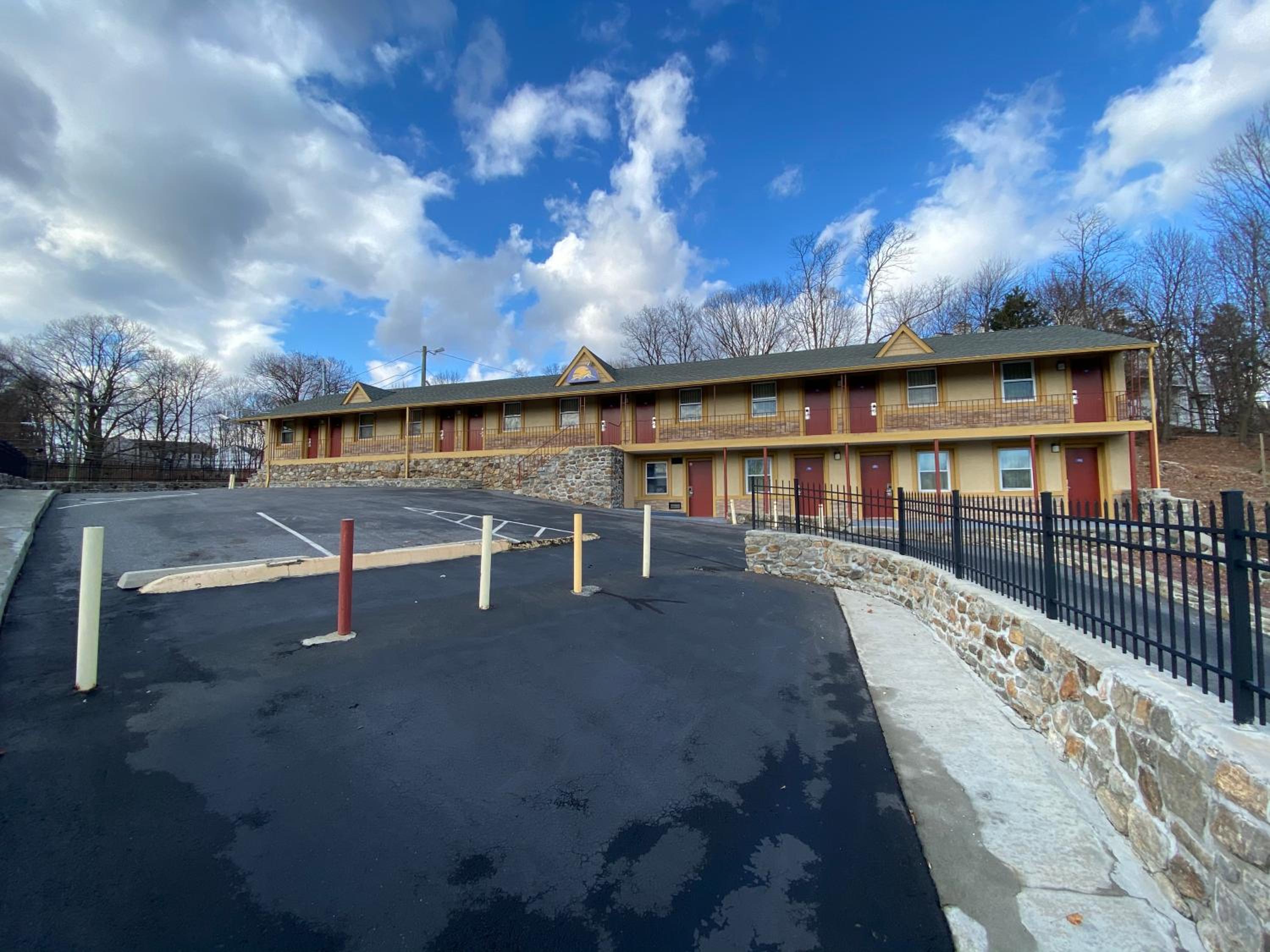 Danbury Vacations - Golden Hill Inn-Danbury - Property Image 14