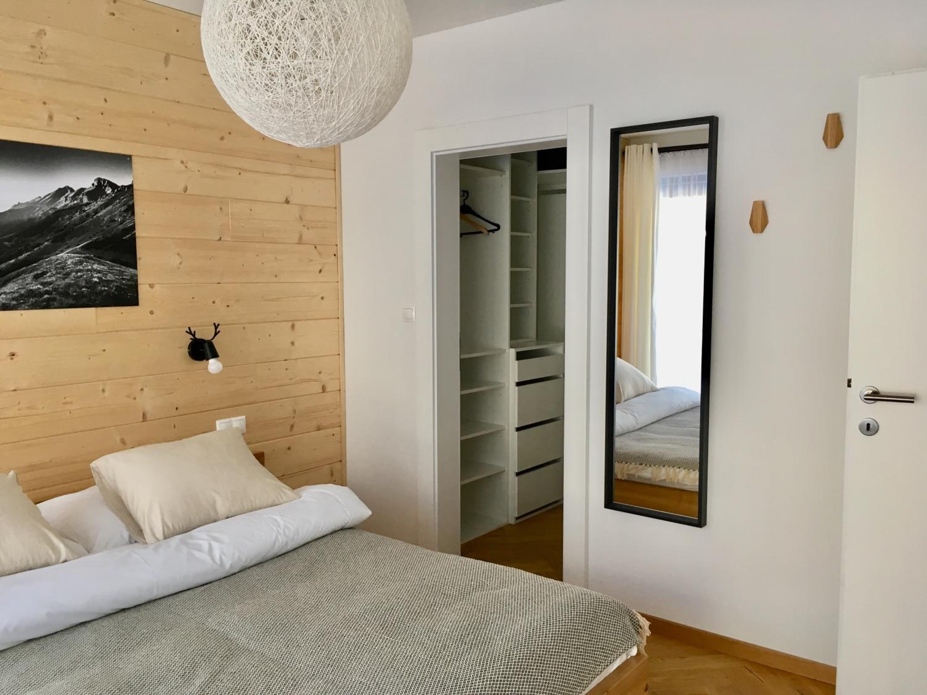 Lomnica Garden Apartment view 5