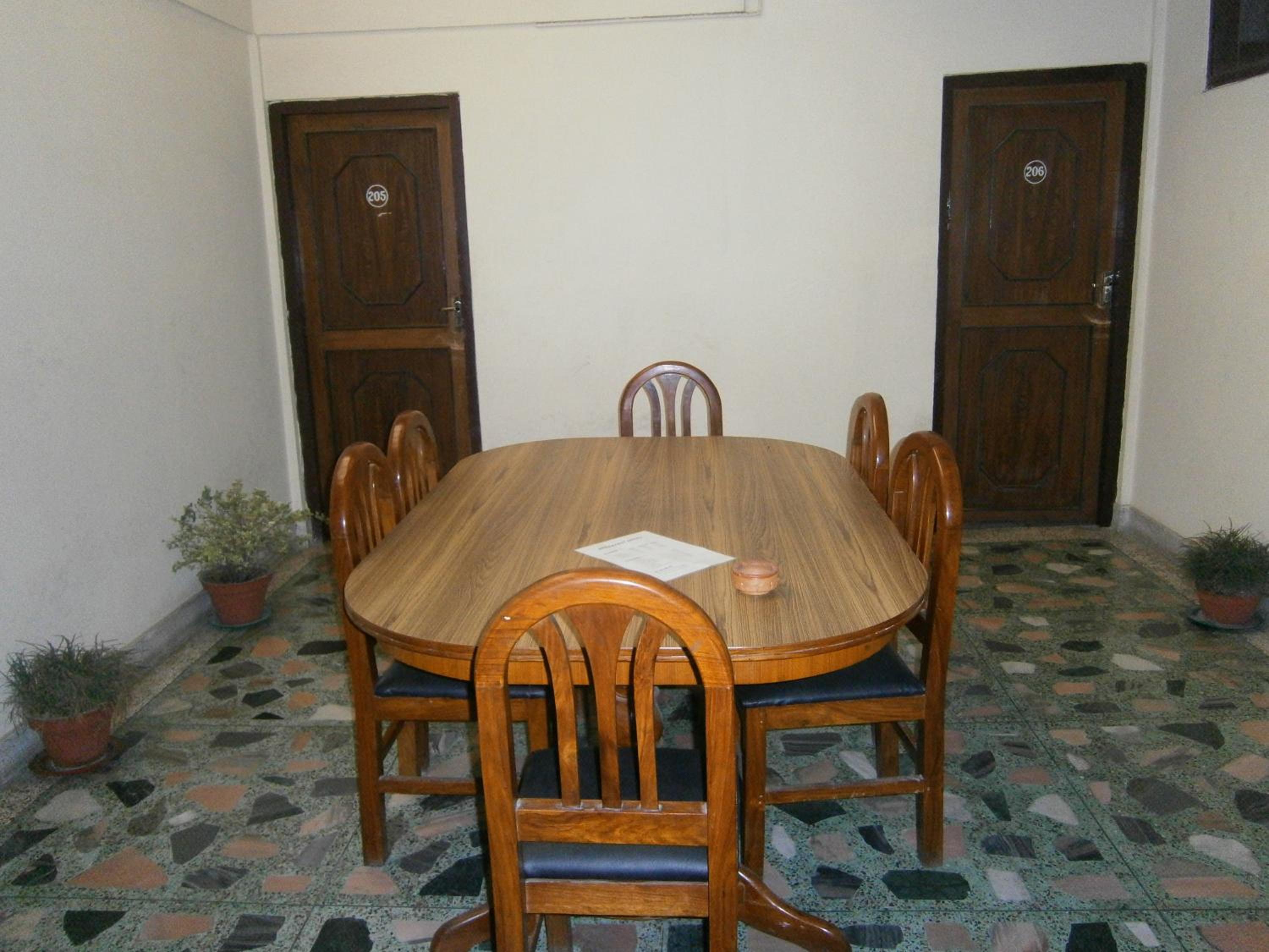 Photo 8