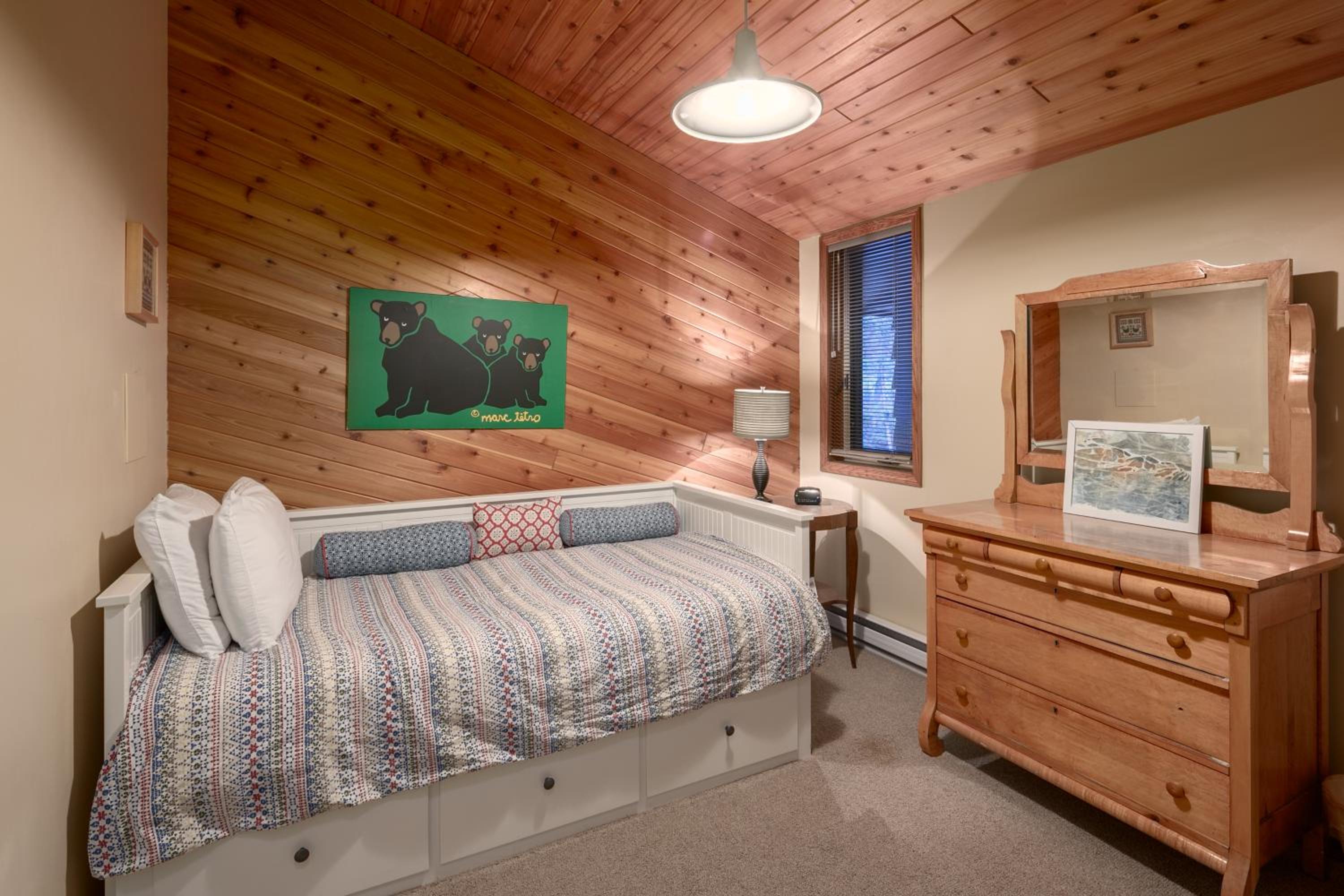 Falcon Cabin