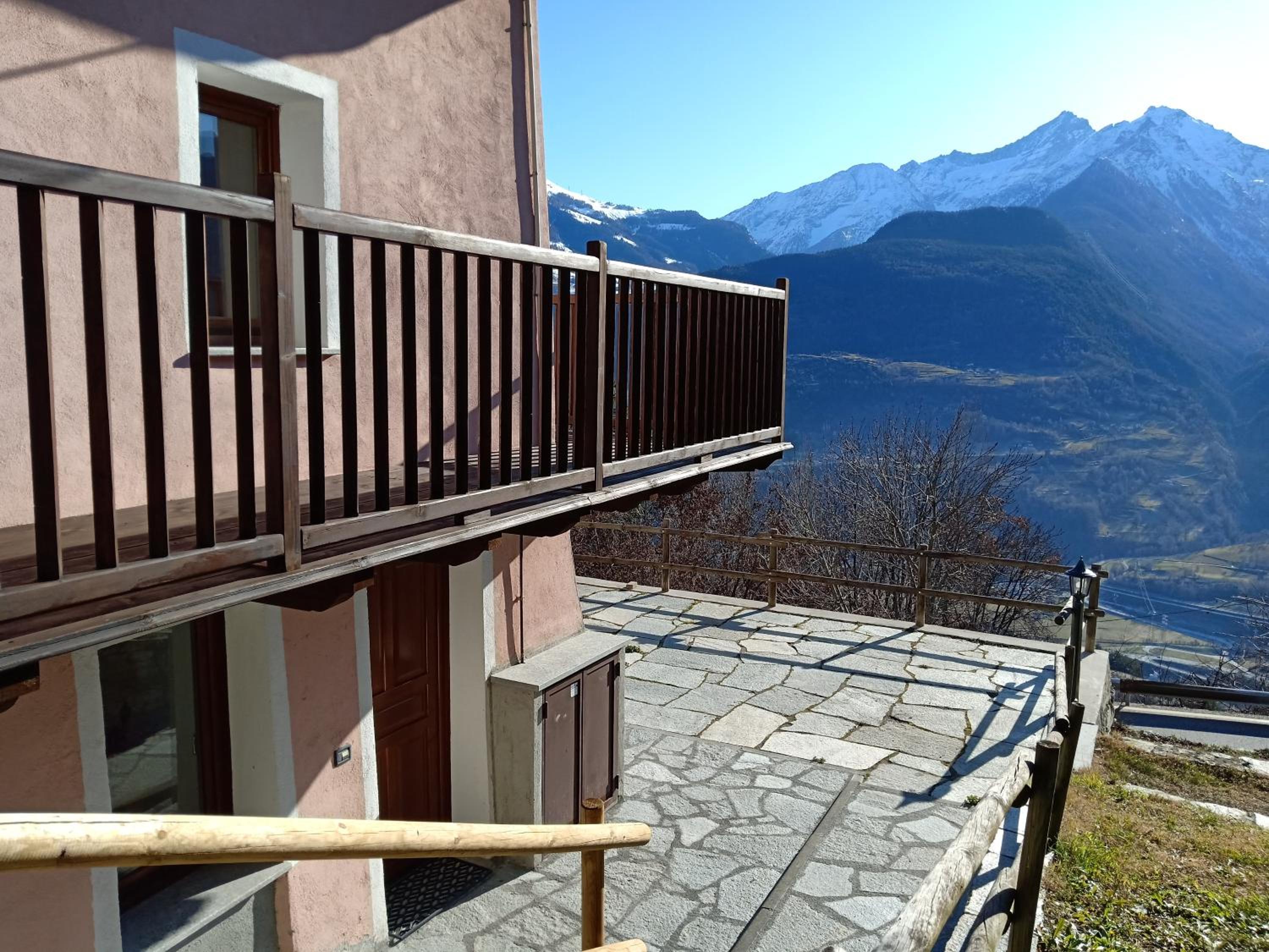 Appartamento con vista pazzesca sul Gran Paradiso view 2