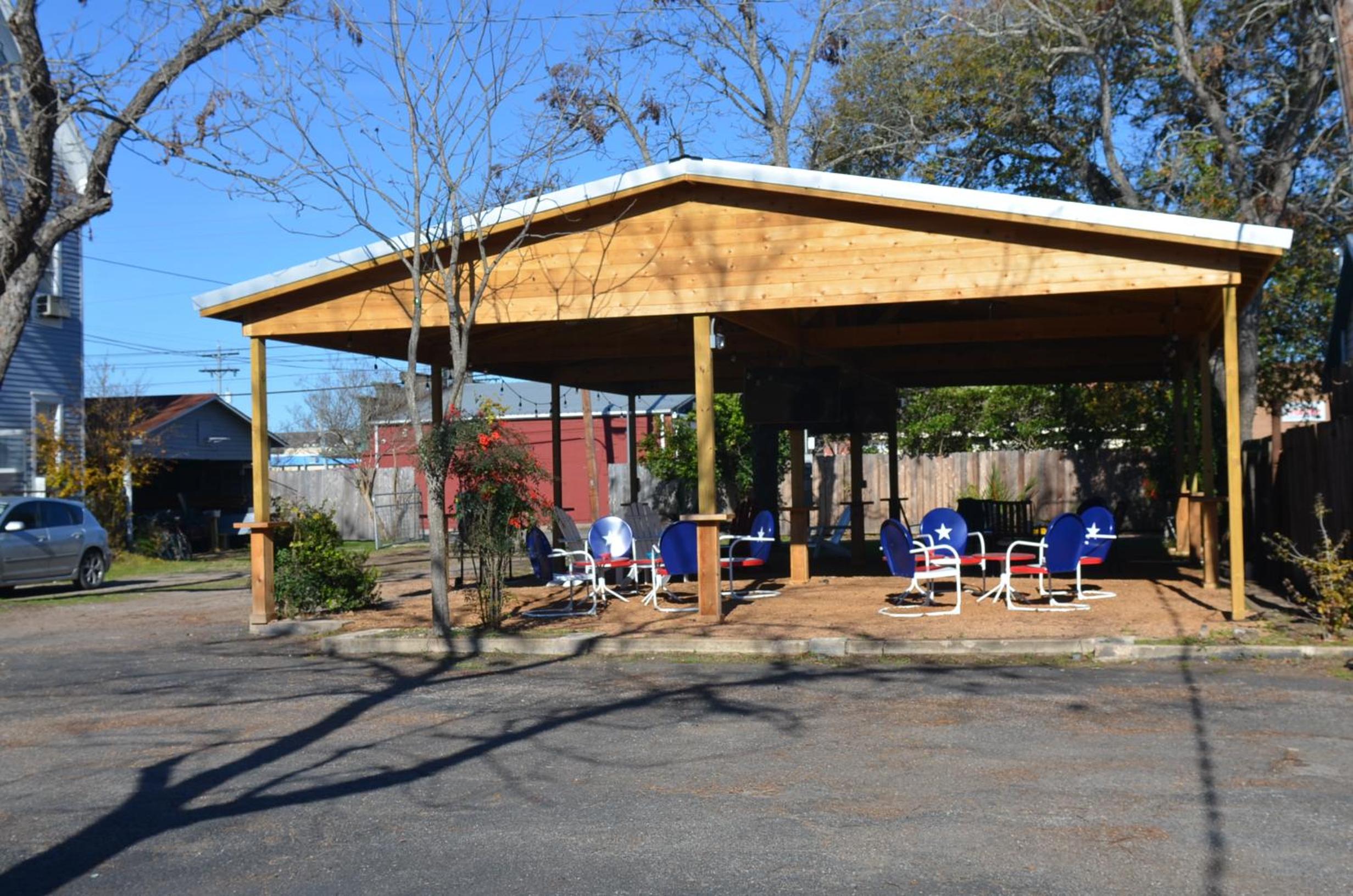 The Oak Motel