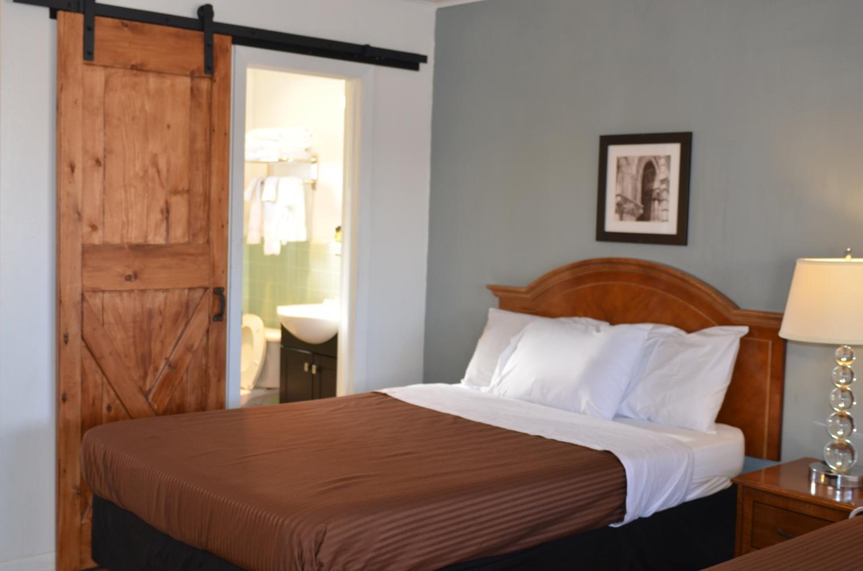 The Oak Motel