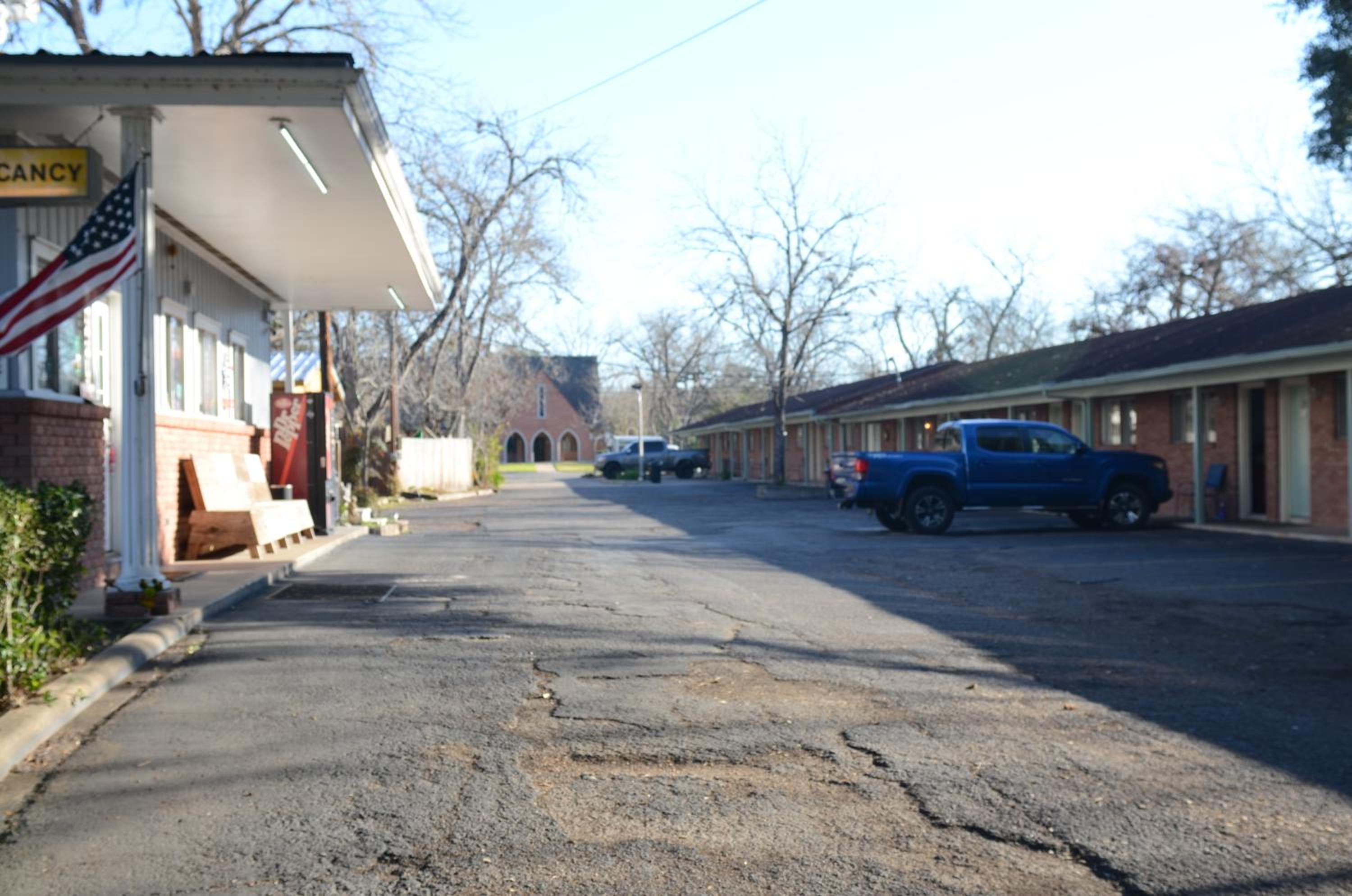 The Oak Motel