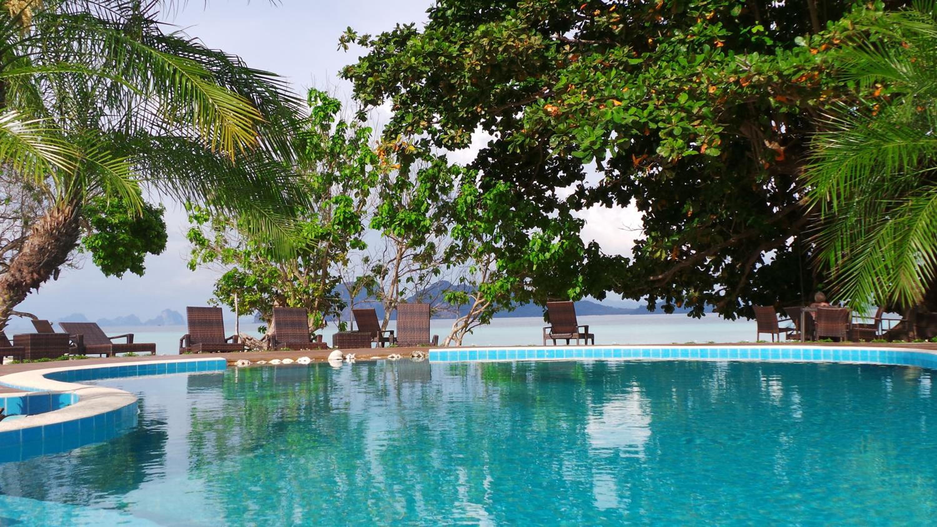 The Reef Resort
