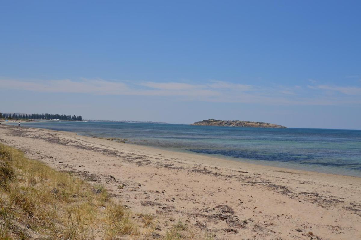Bay Breeze Cottage
