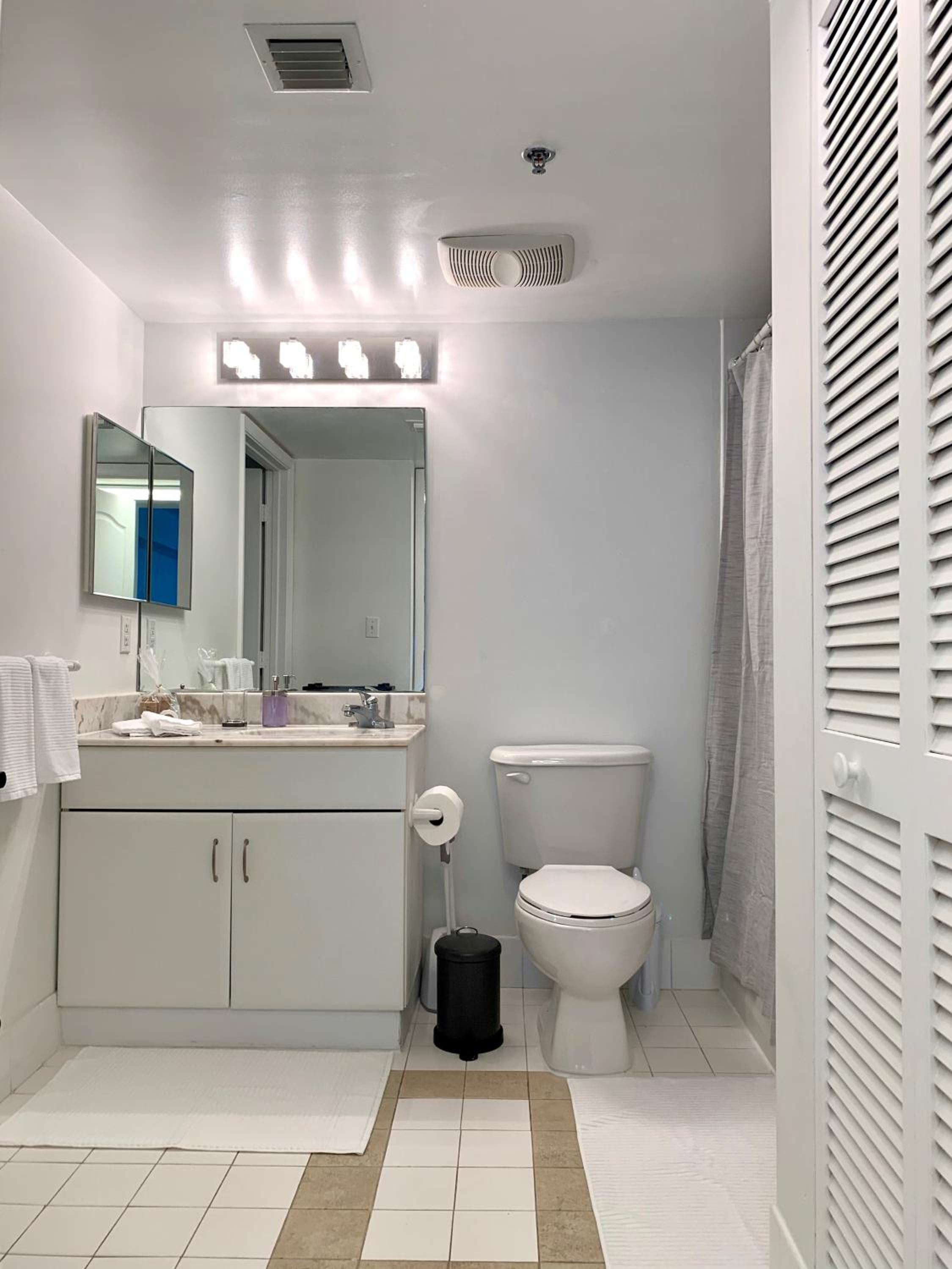 Star Stay Miami Yellow Brickell
