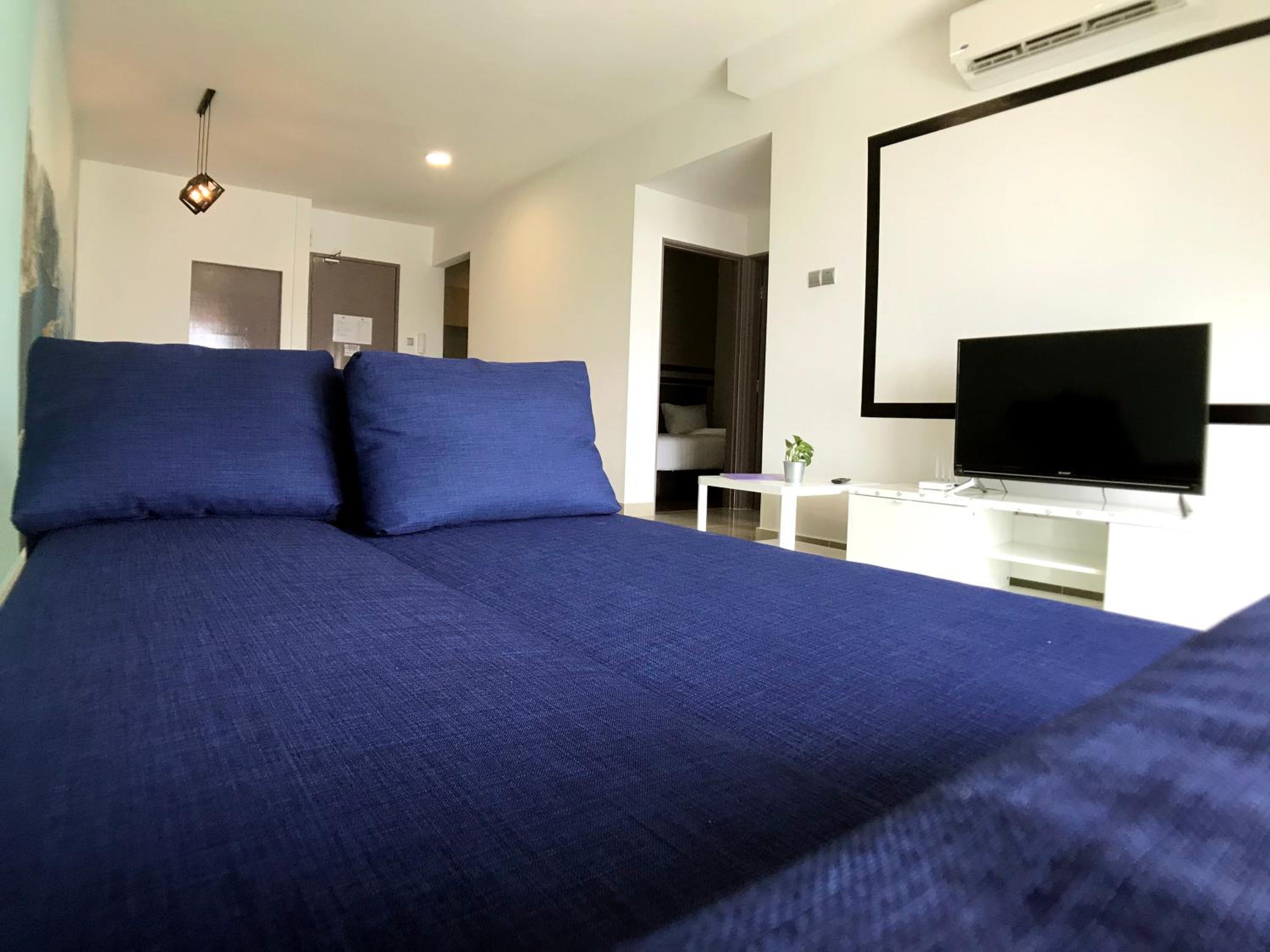 Amerin Mall & Suites
