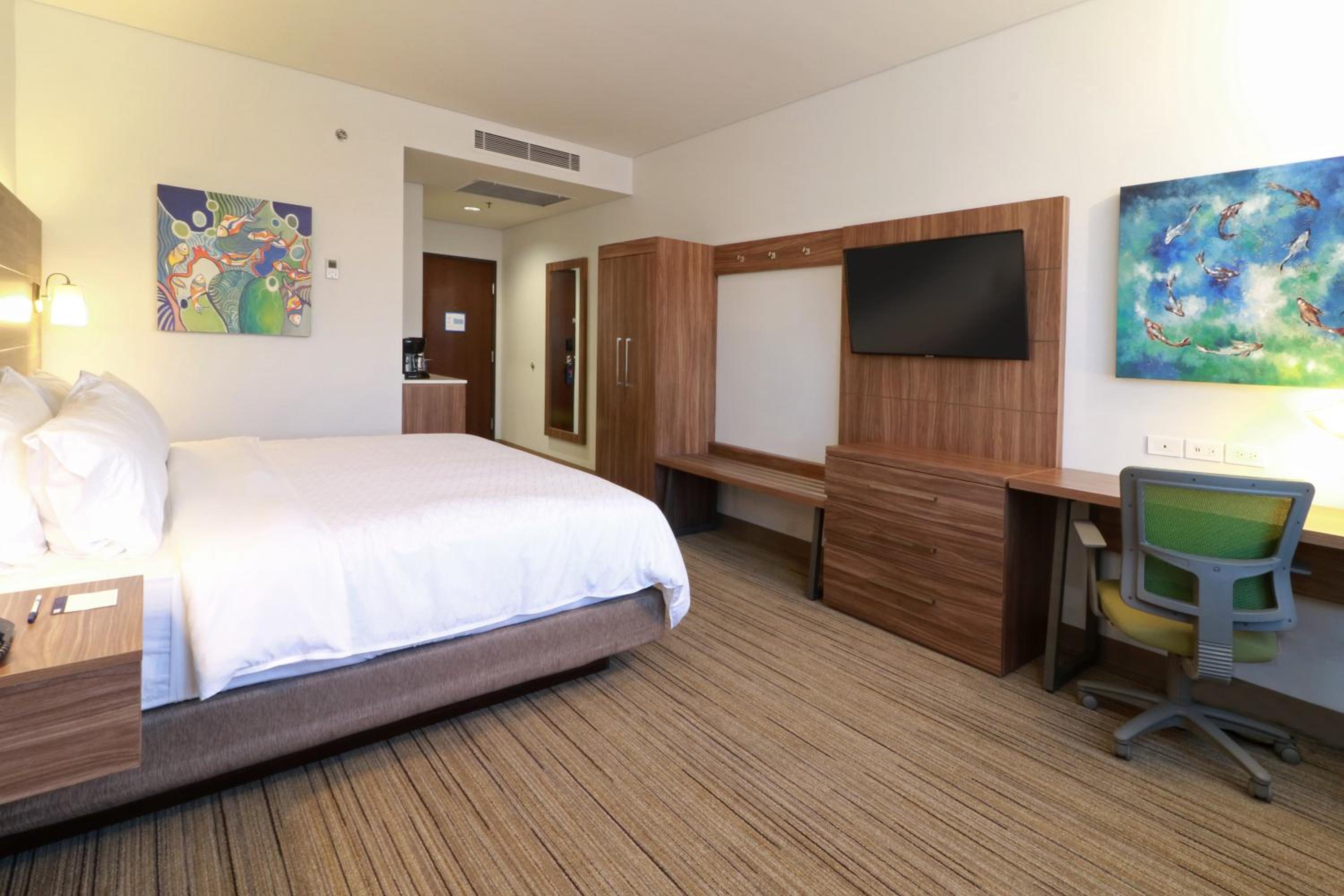 Ensenada Vacations - Holiday Inn Express Suites - Ensenada Centro, an IHG Hotel - Property Image 26