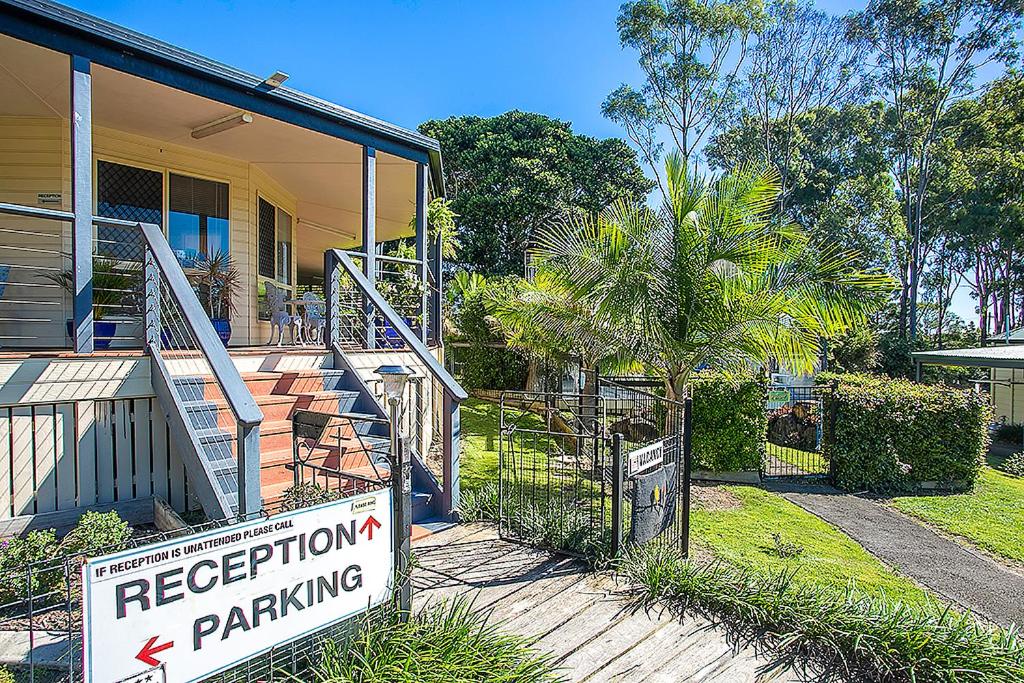 Tiaro Tourist Stopover view 2