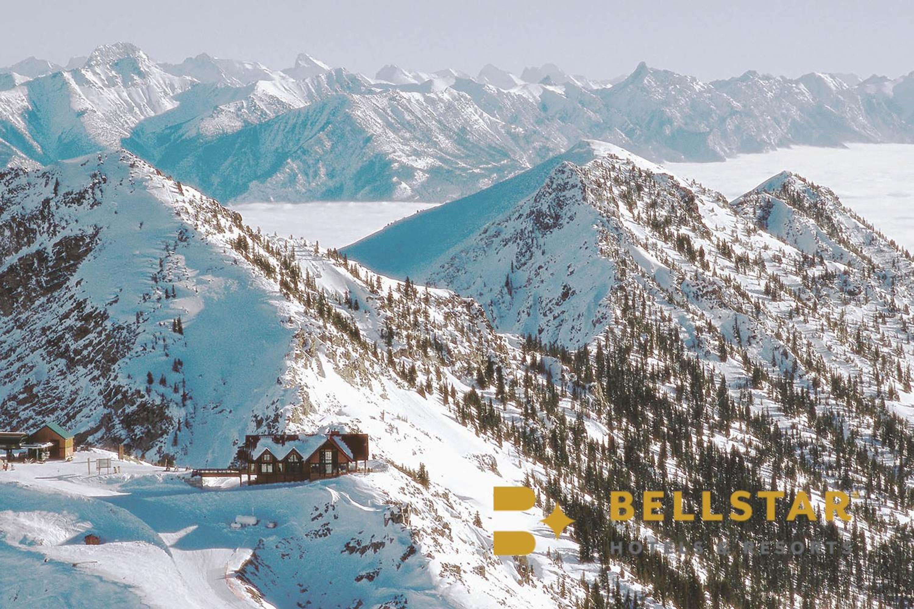 Golden Vacations - Glacier Mountaineer Lodge - Property Image 9