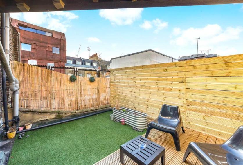 outdoor bbq area