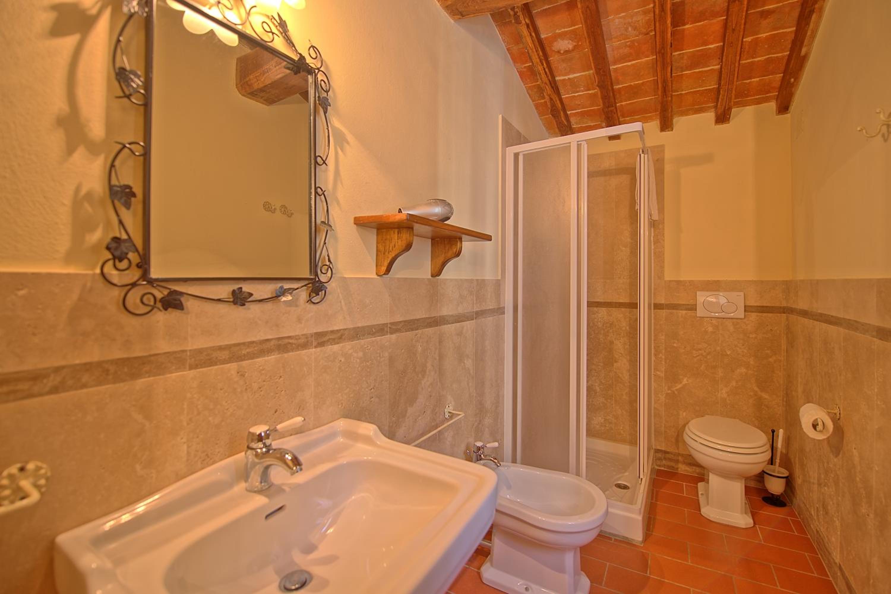 Villa Casentino by PosarelliVillas