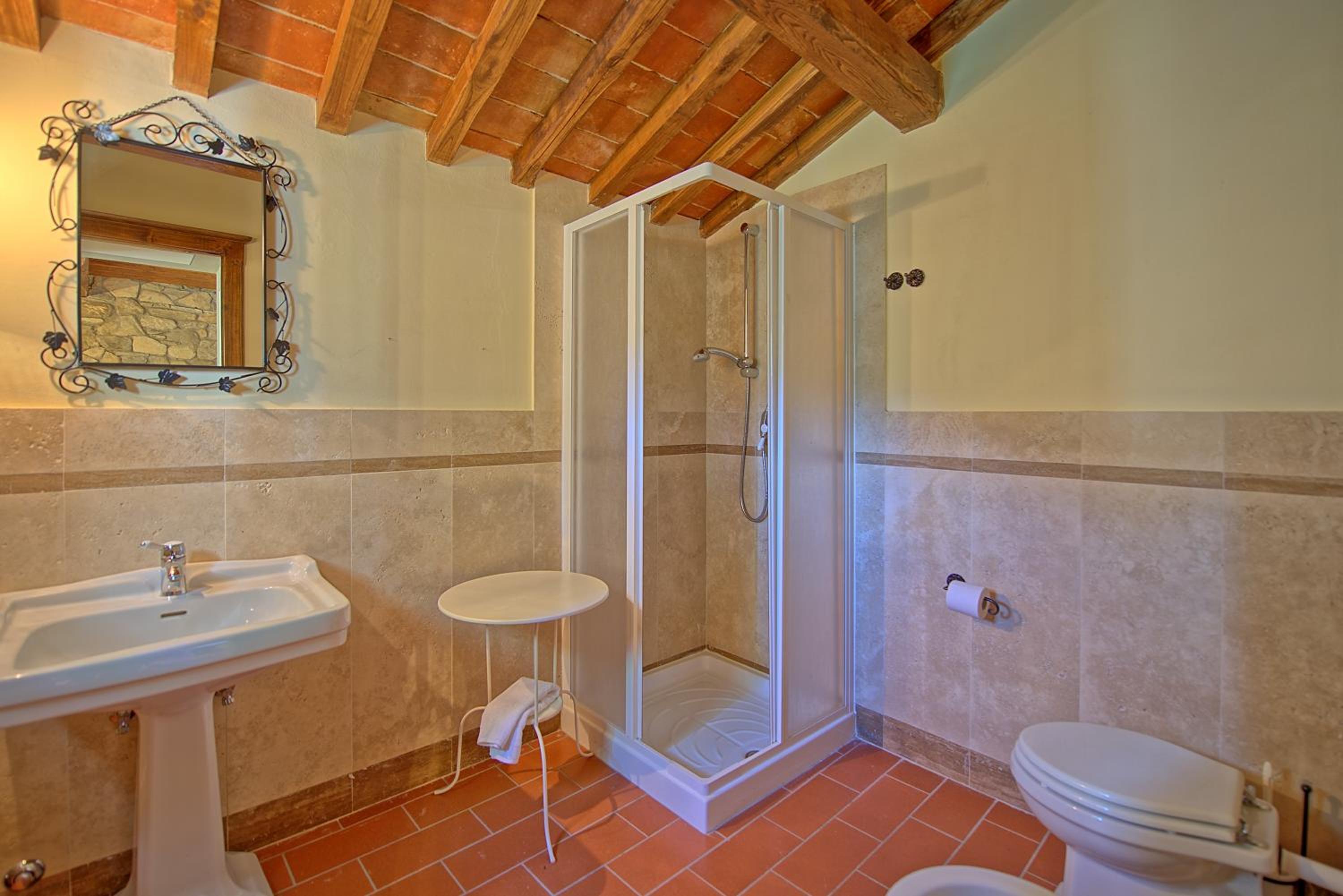 Villa Casentino by PosarelliVillas