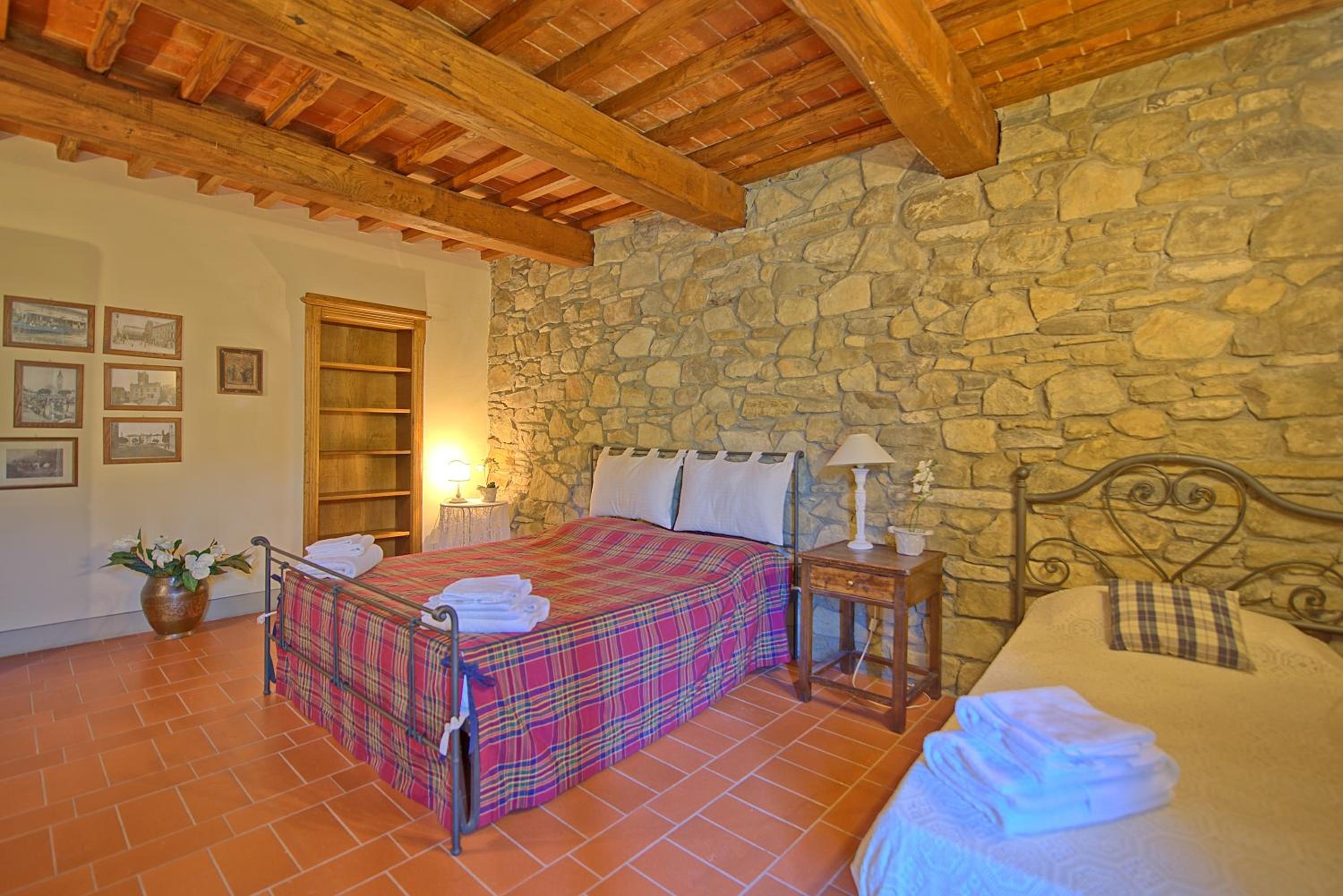 Villa Casentino by PosarelliVillas