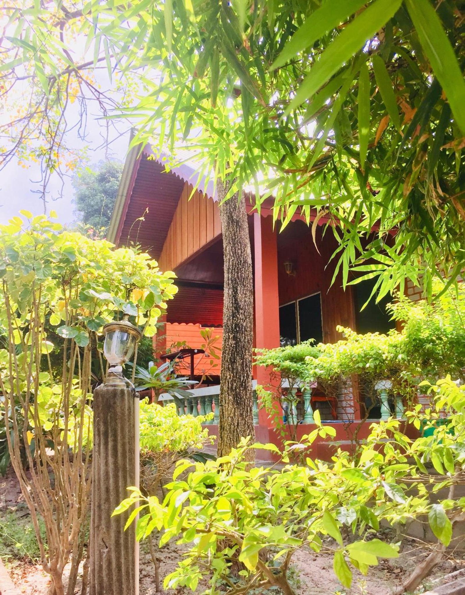 Save Bungalow Koh Tao view 3