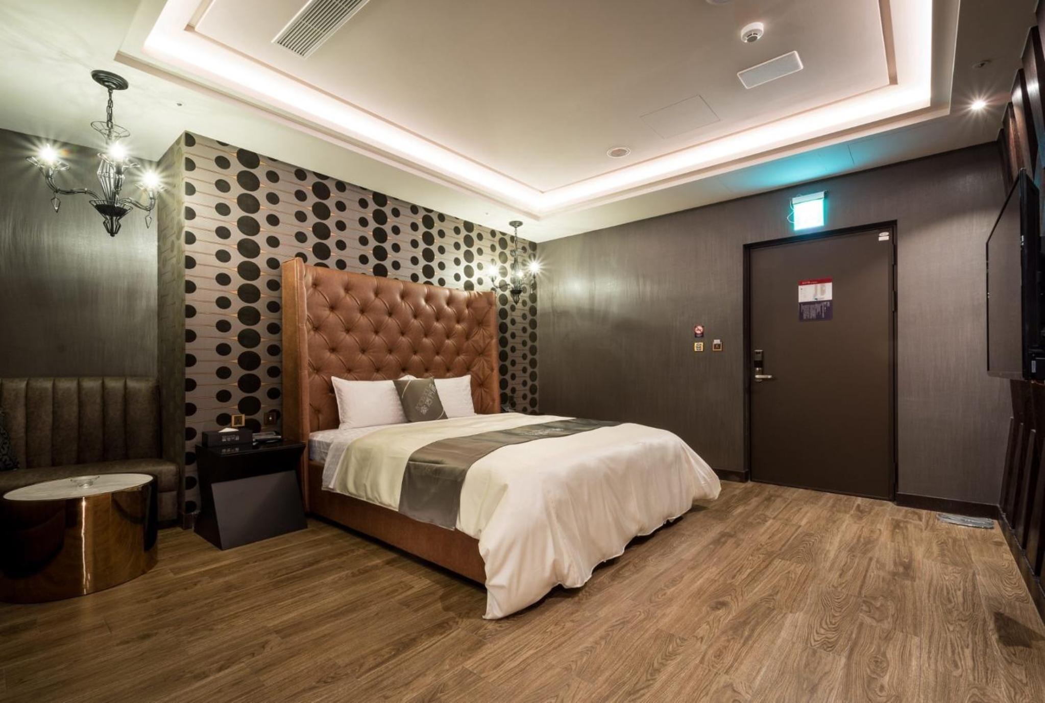 Icolour Villa Motel