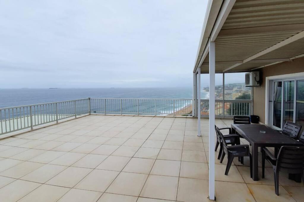 Superb Seaview @ 3BR Camarque Apt Umdloti Beach!